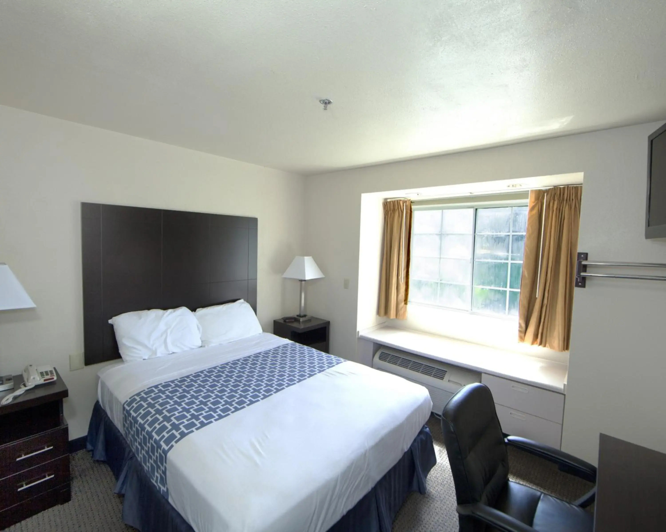 Rodeway Inn & Suites Lewisville I-35