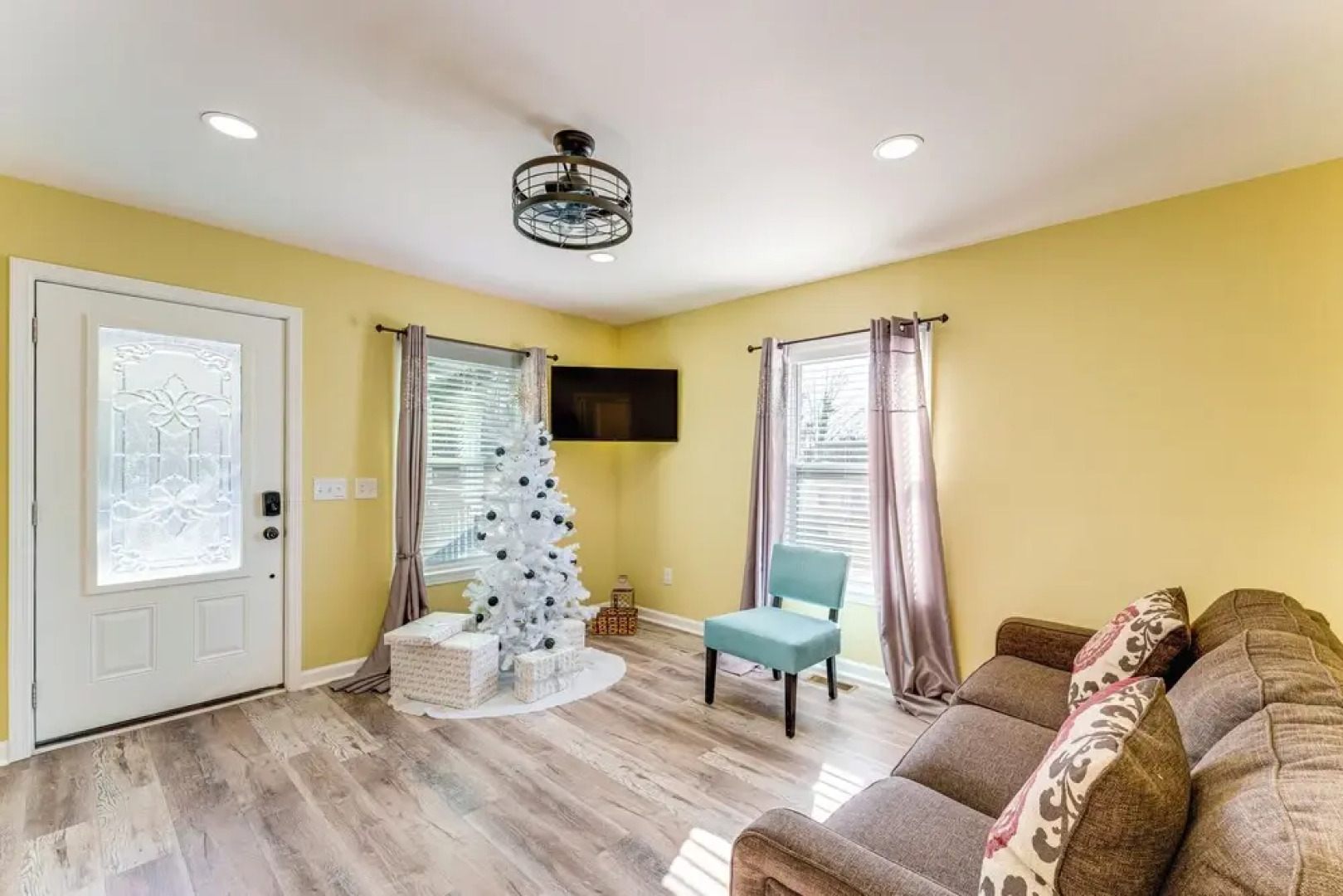 Walk Downtown: Charming Rome Abode w/ Yard!