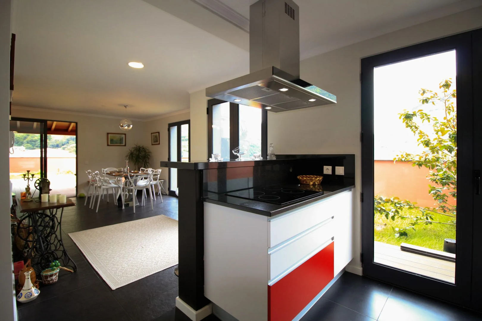 Villa Cherry by Analodges