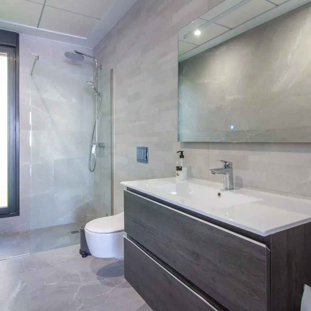 Villa Esmeralda 20 by Bookaparadise