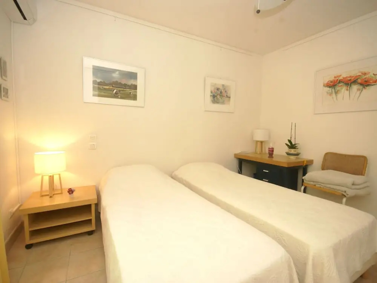 Beautiful Villa With Private Pool, Lovely Terraces, Privacy and Near St. Tropez