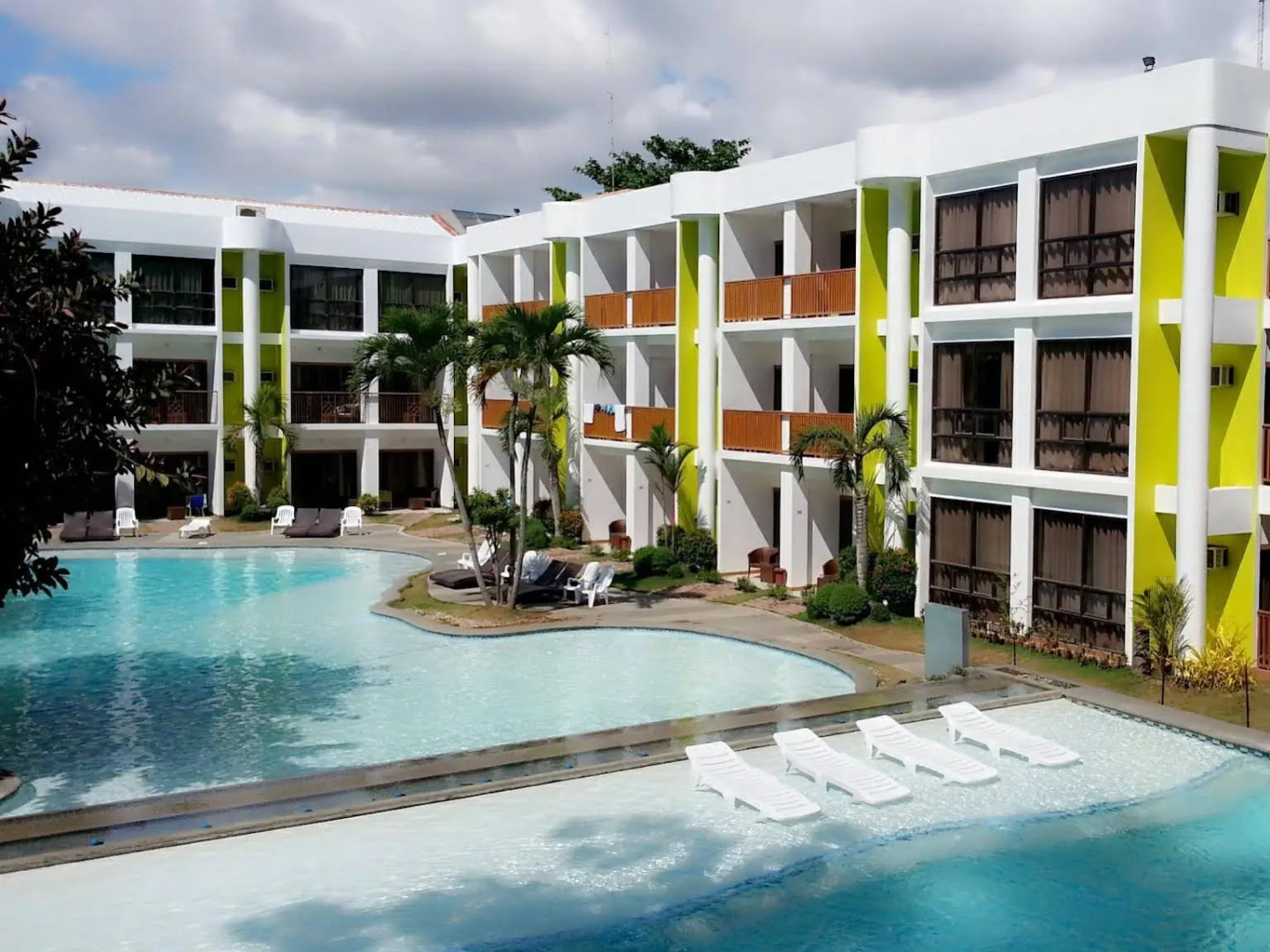 Apple Tree Resort and Hotel