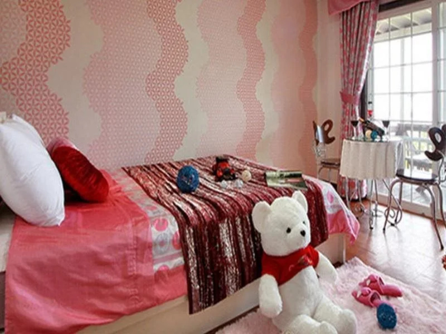 Human Valley Pension