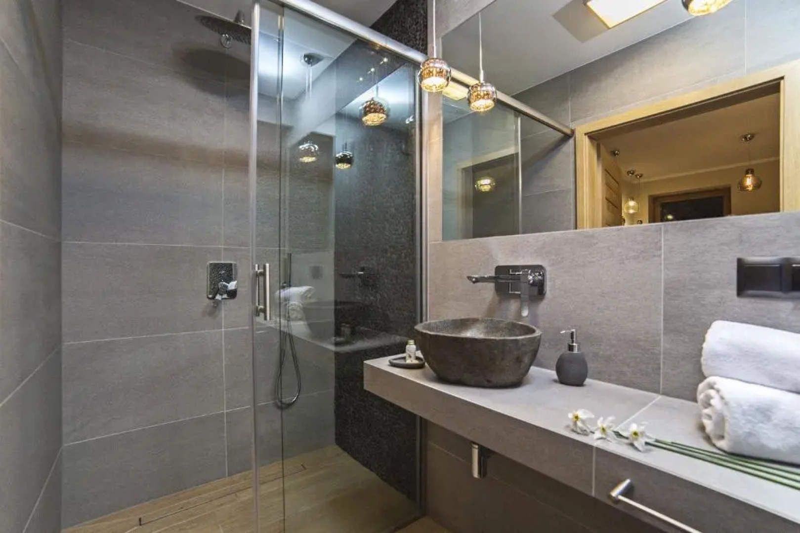 Aspen Deluxe Residence