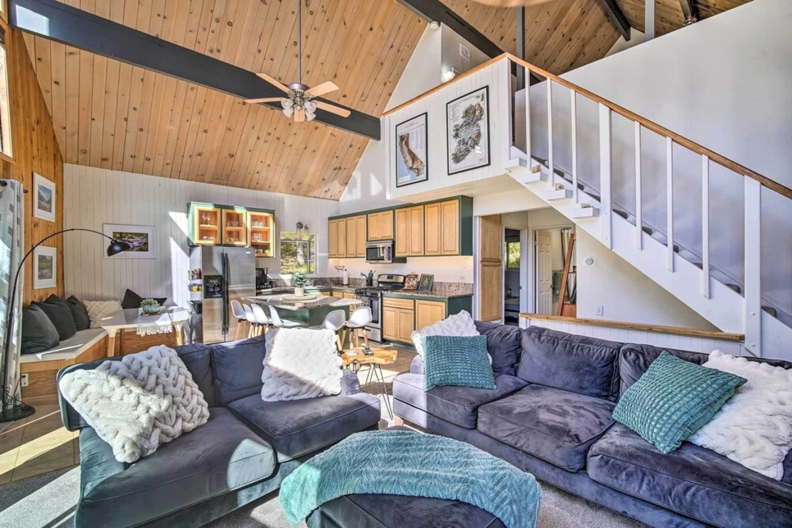 Lake Arrowhead Cabin w/ Game Room + Hot Tub!