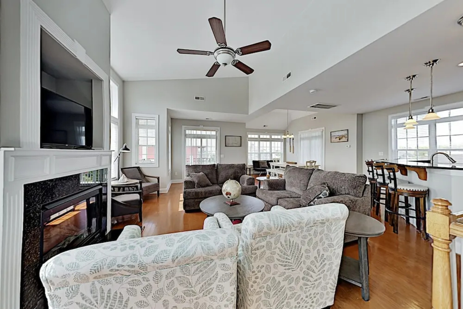 Kure Beach W/ Ocean View, 2 Blocks To Sand 5 Bedroom Townhouse