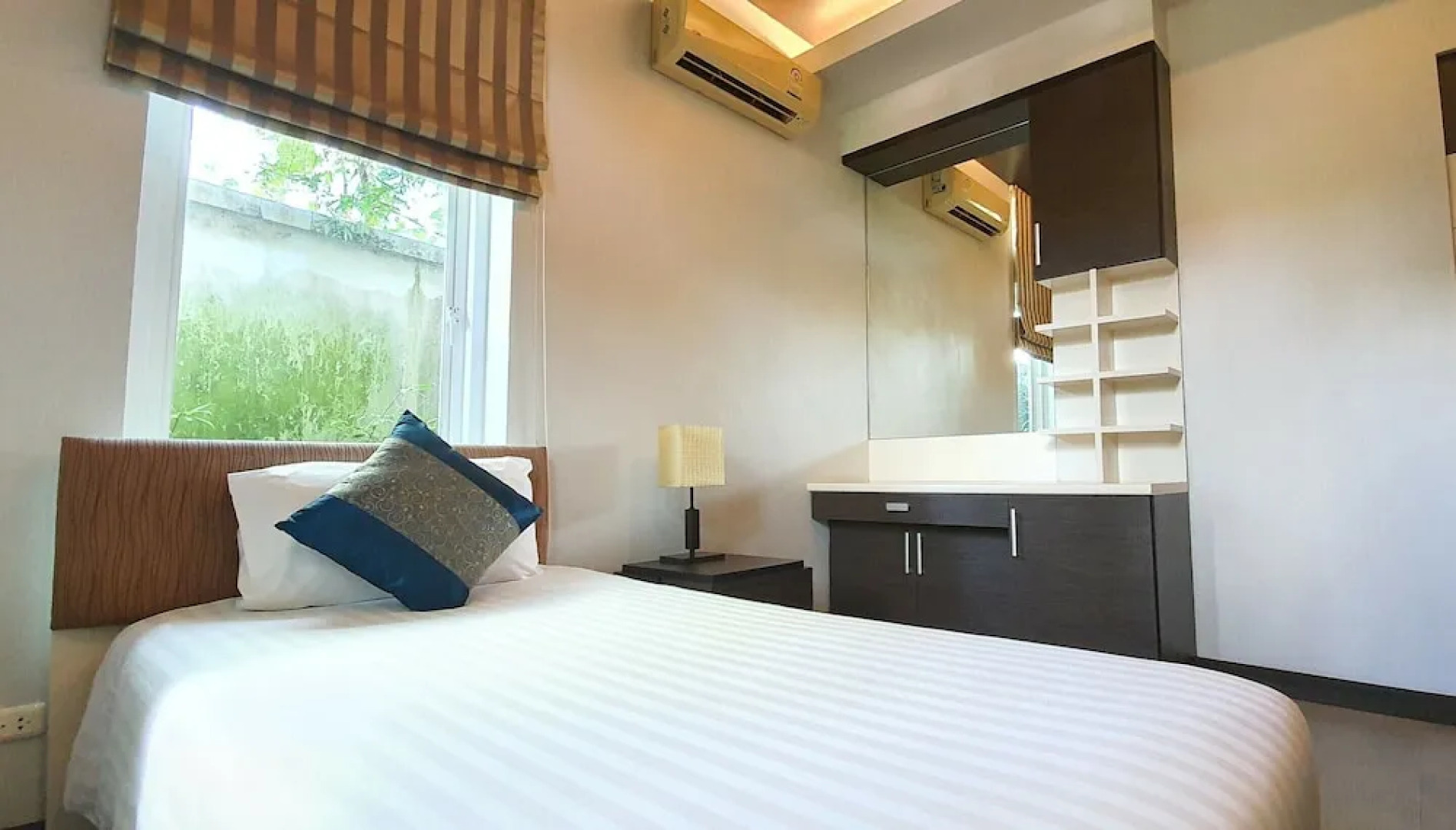 Tachawan Resort & Restaurant