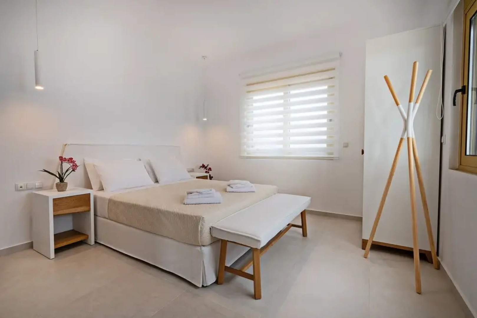 Mountainside Villa With Private Pool and Kids Playground Walk to Restaurant