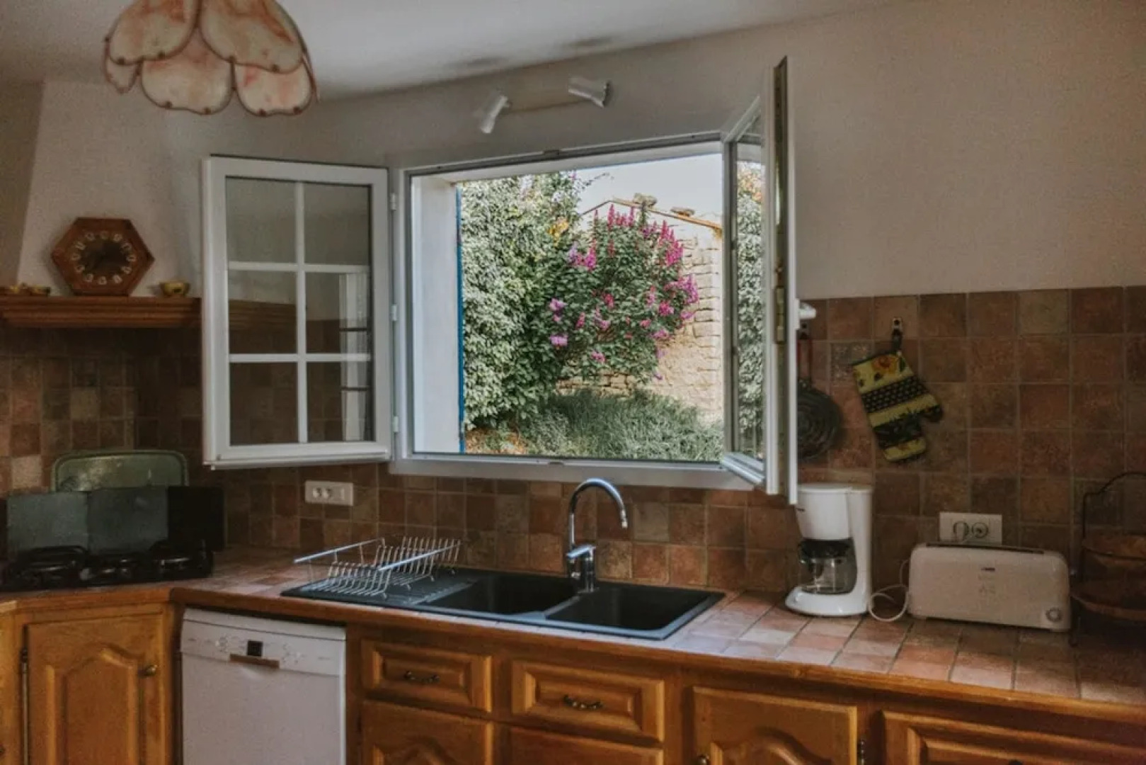 House With 3 Bedrooms in Saint-pierre-de-vassols, With Private Pool, E