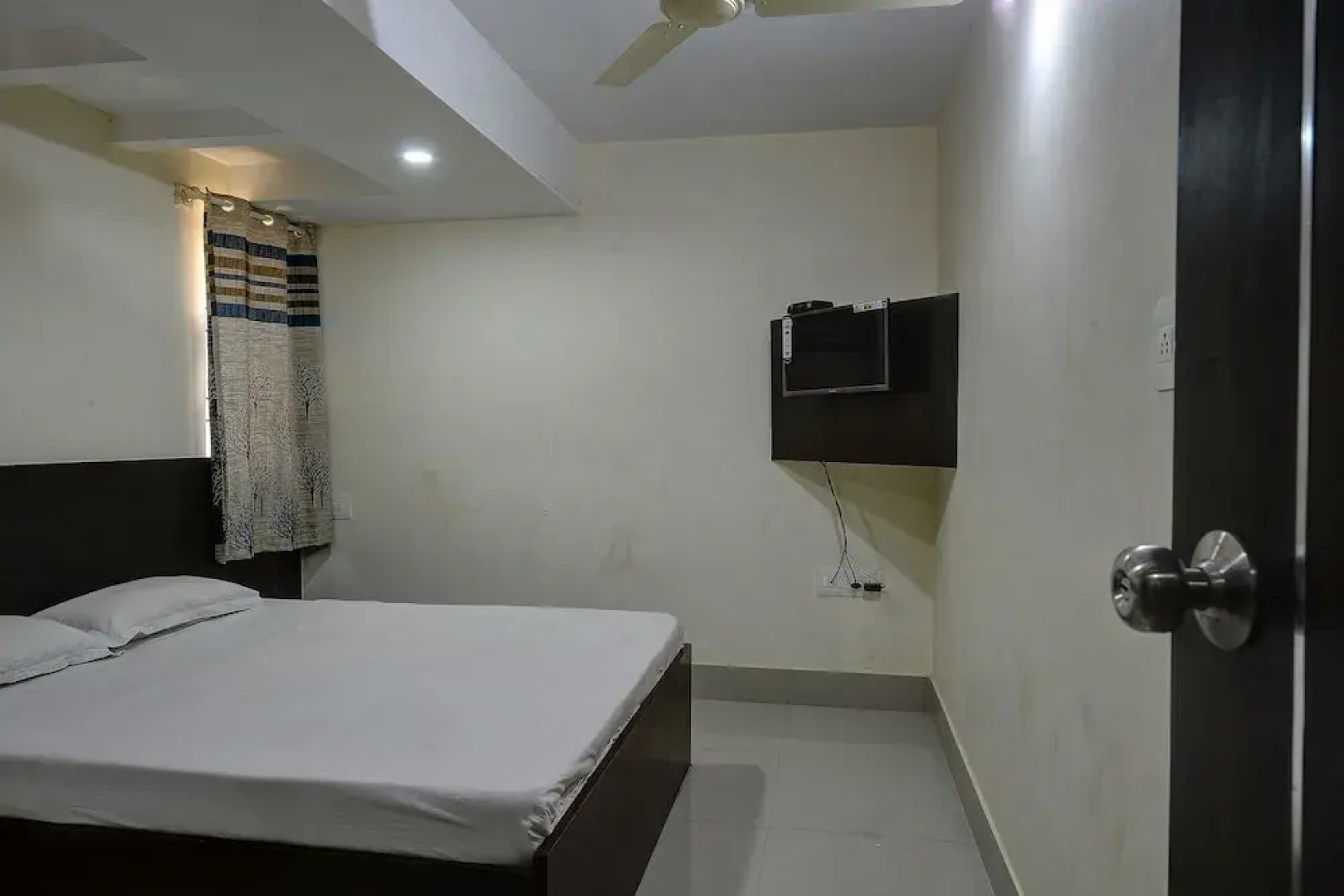 SPOT ON 37153 Karavali Paradise