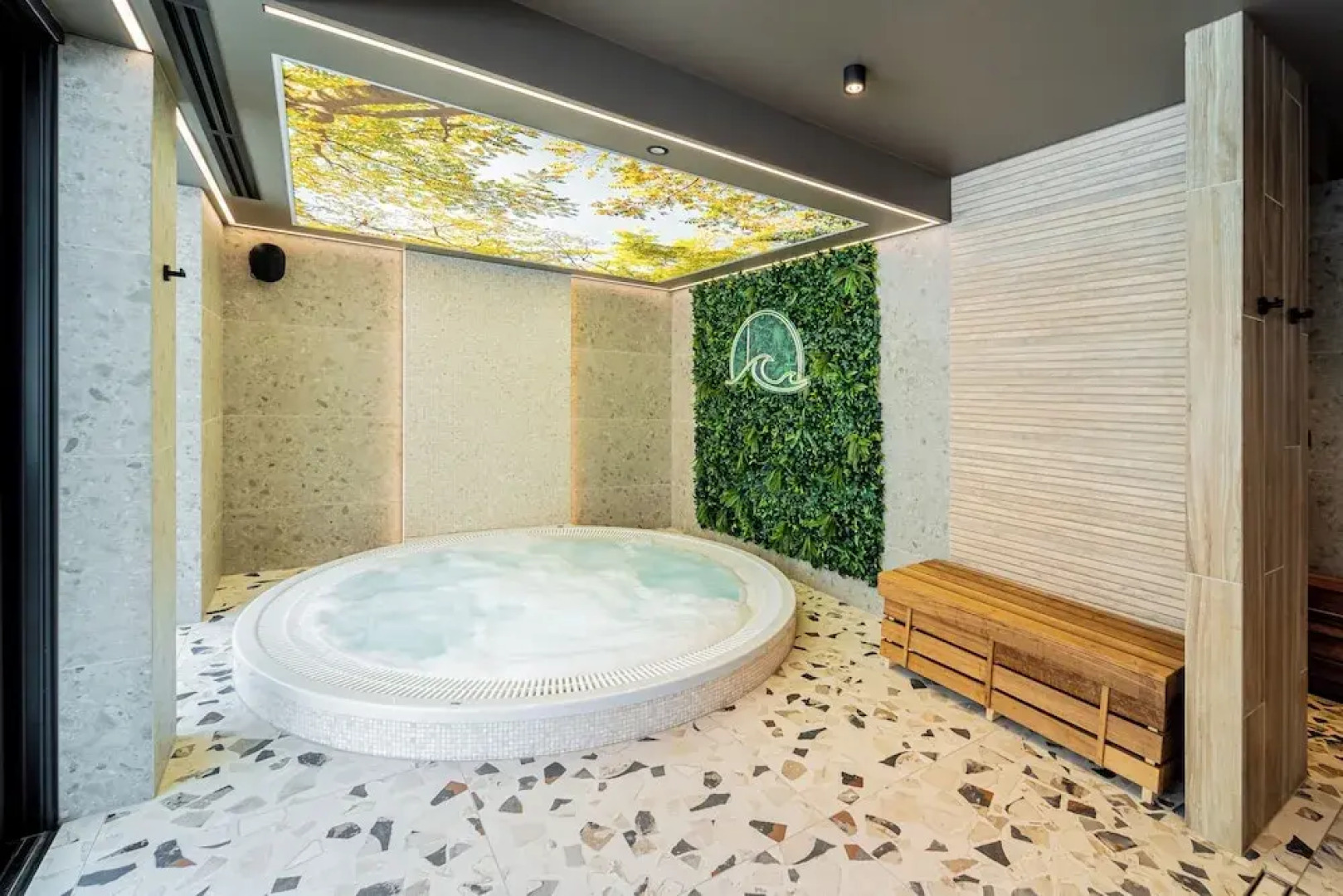 Deluxe Sand Apartment & Spa