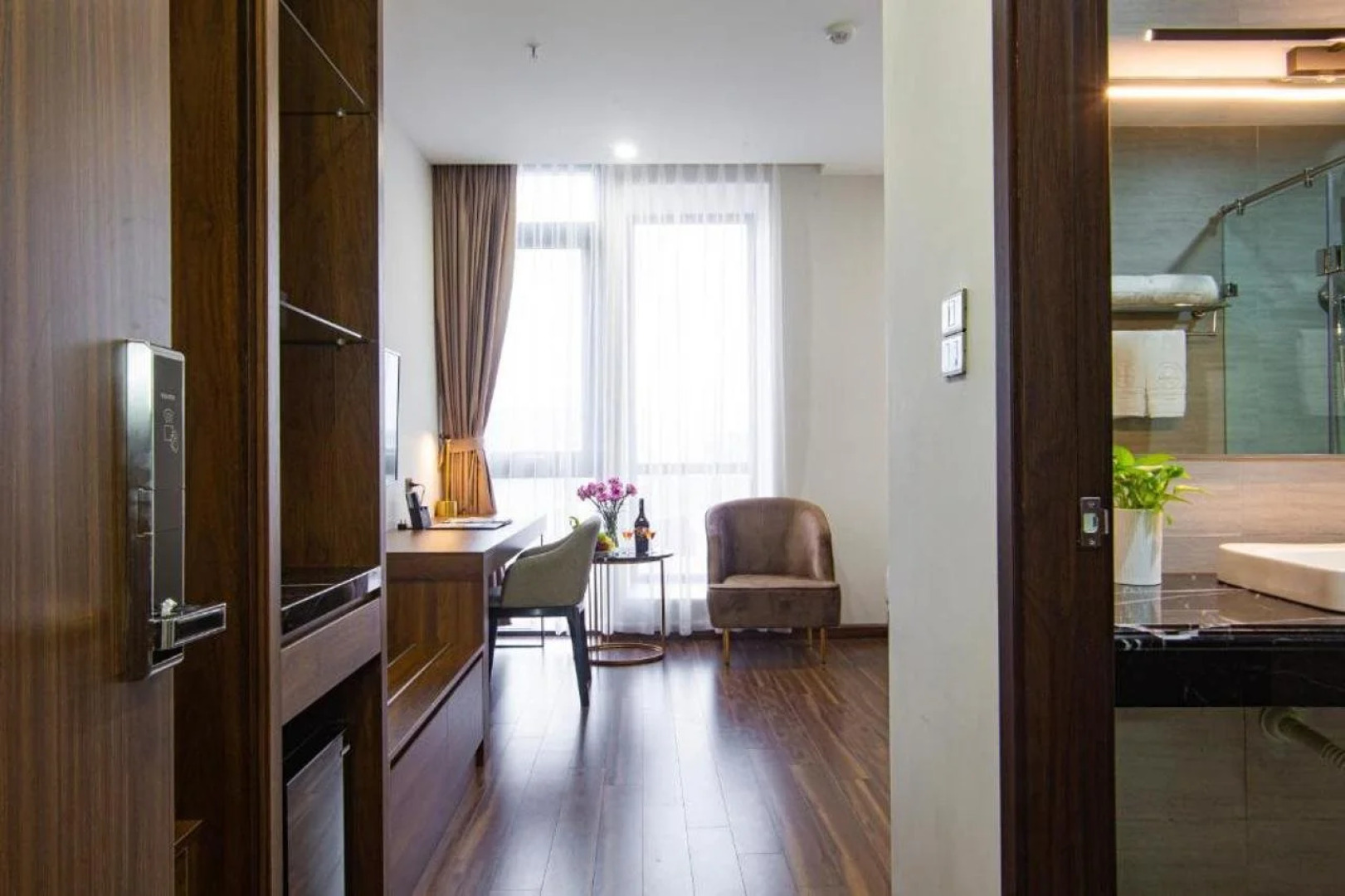 Western Skyline Hotel