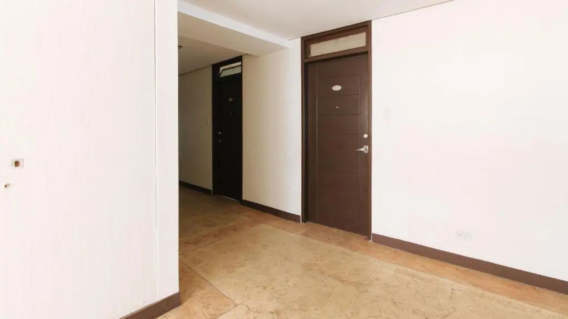 RedDoorz Premium @ Paseo Verde Las Pinas