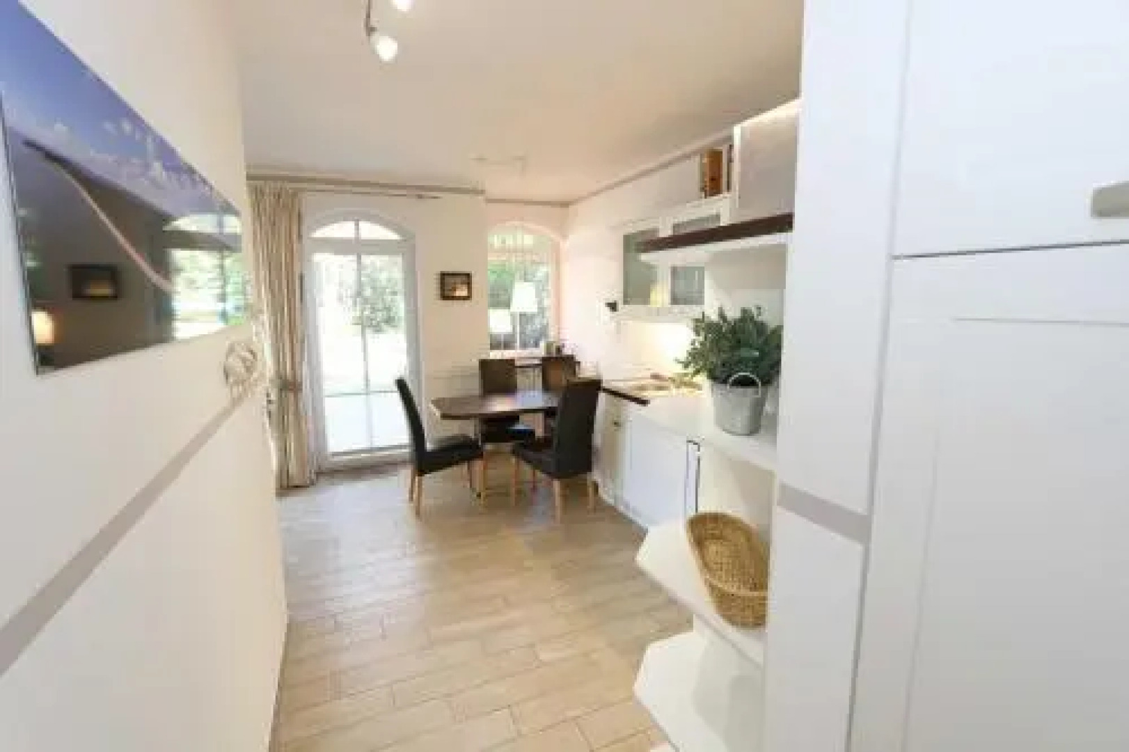 Kurparkresidenz Baabe - Ferienwohnung Meeresgarten mit Terrasse