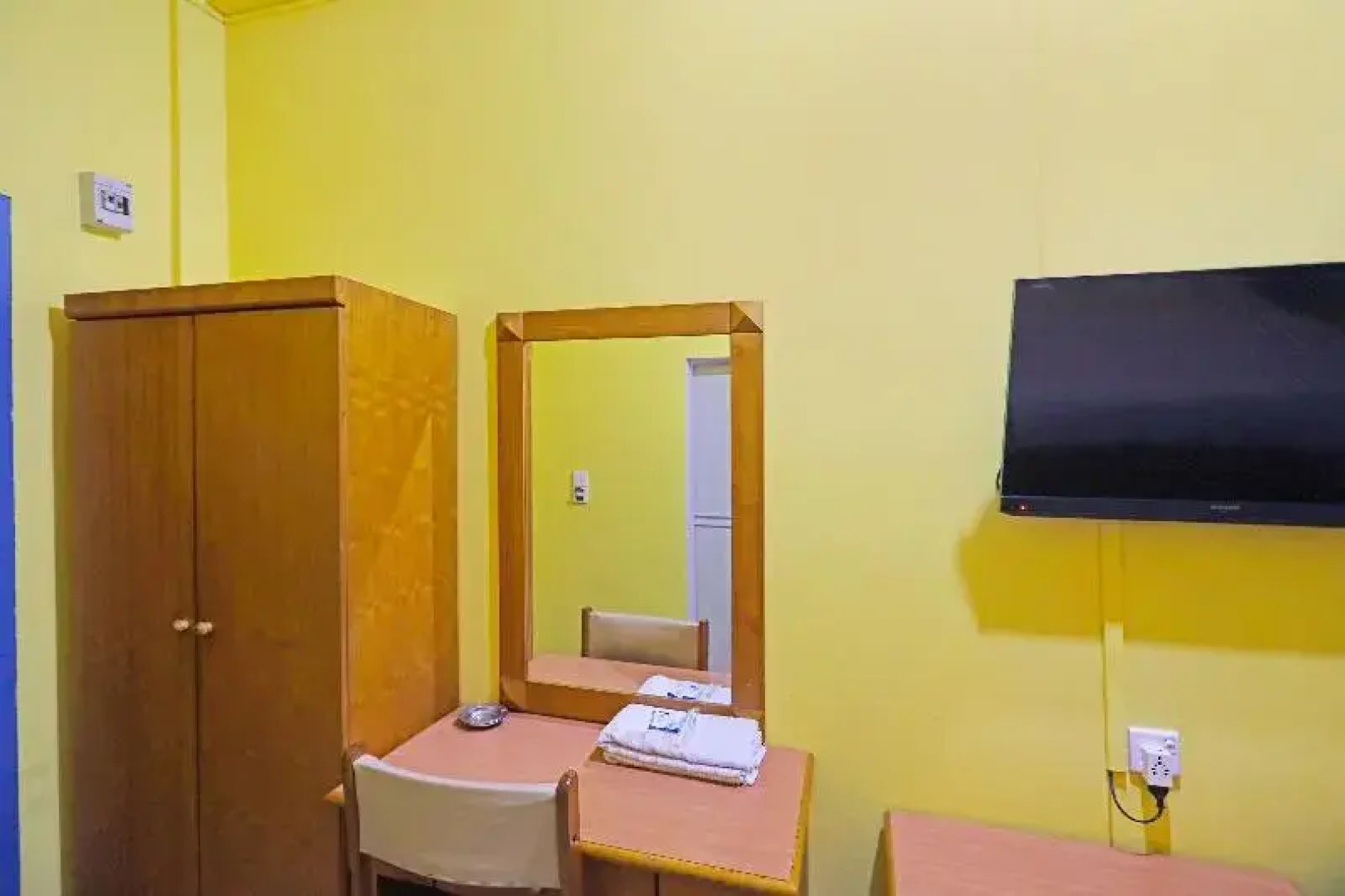 Collection O 91760 Sangrila Hotel