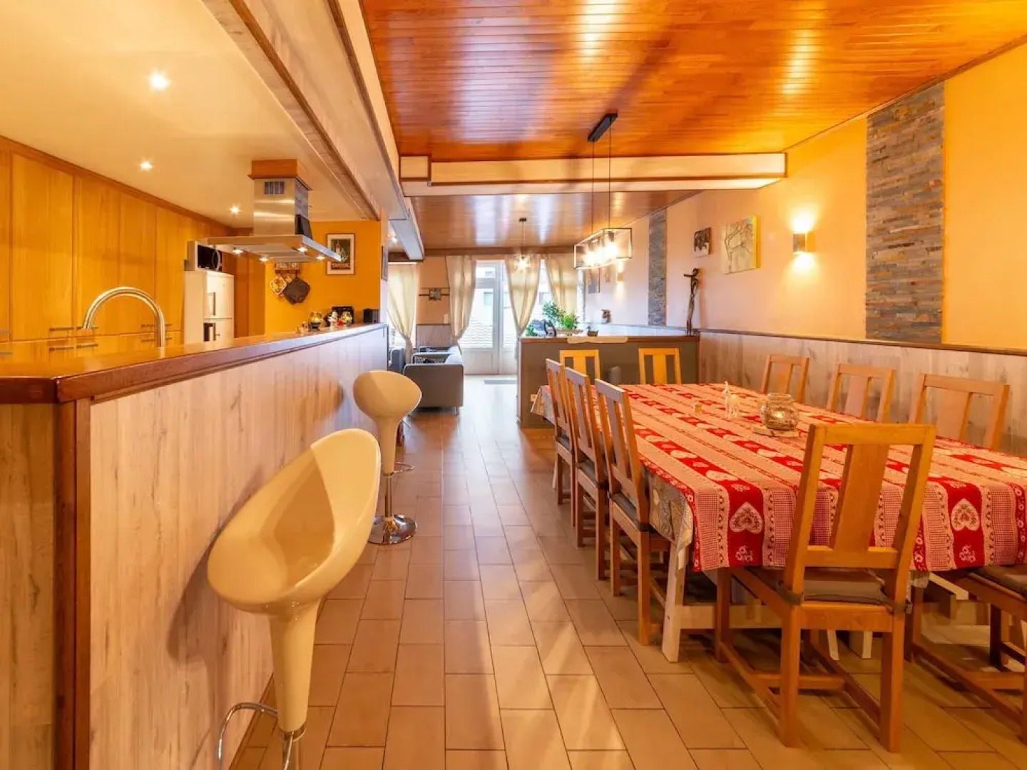 Expansive Holiday Home in Ardennes with Hot Tub