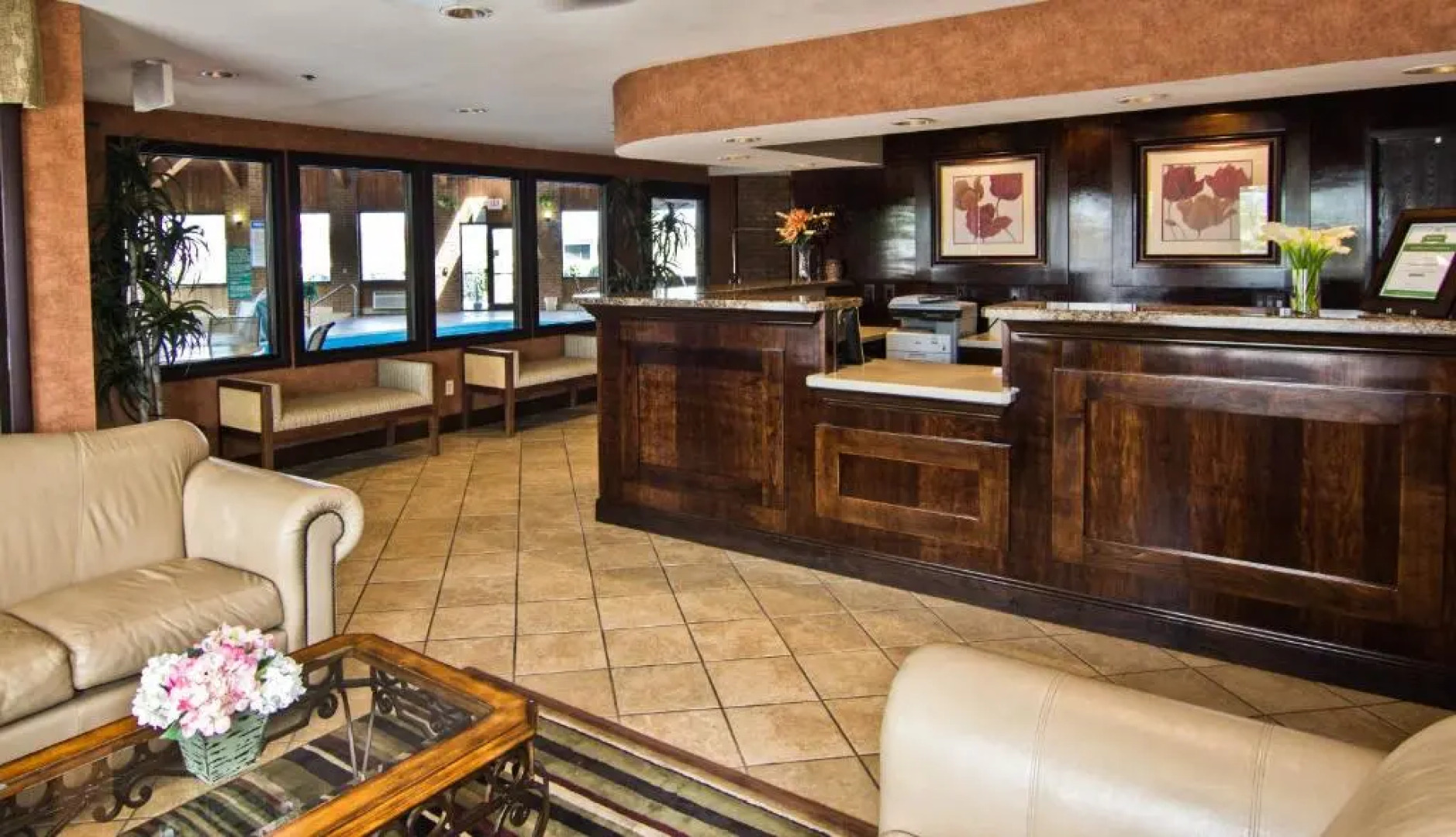 Christopher Inn and Suites