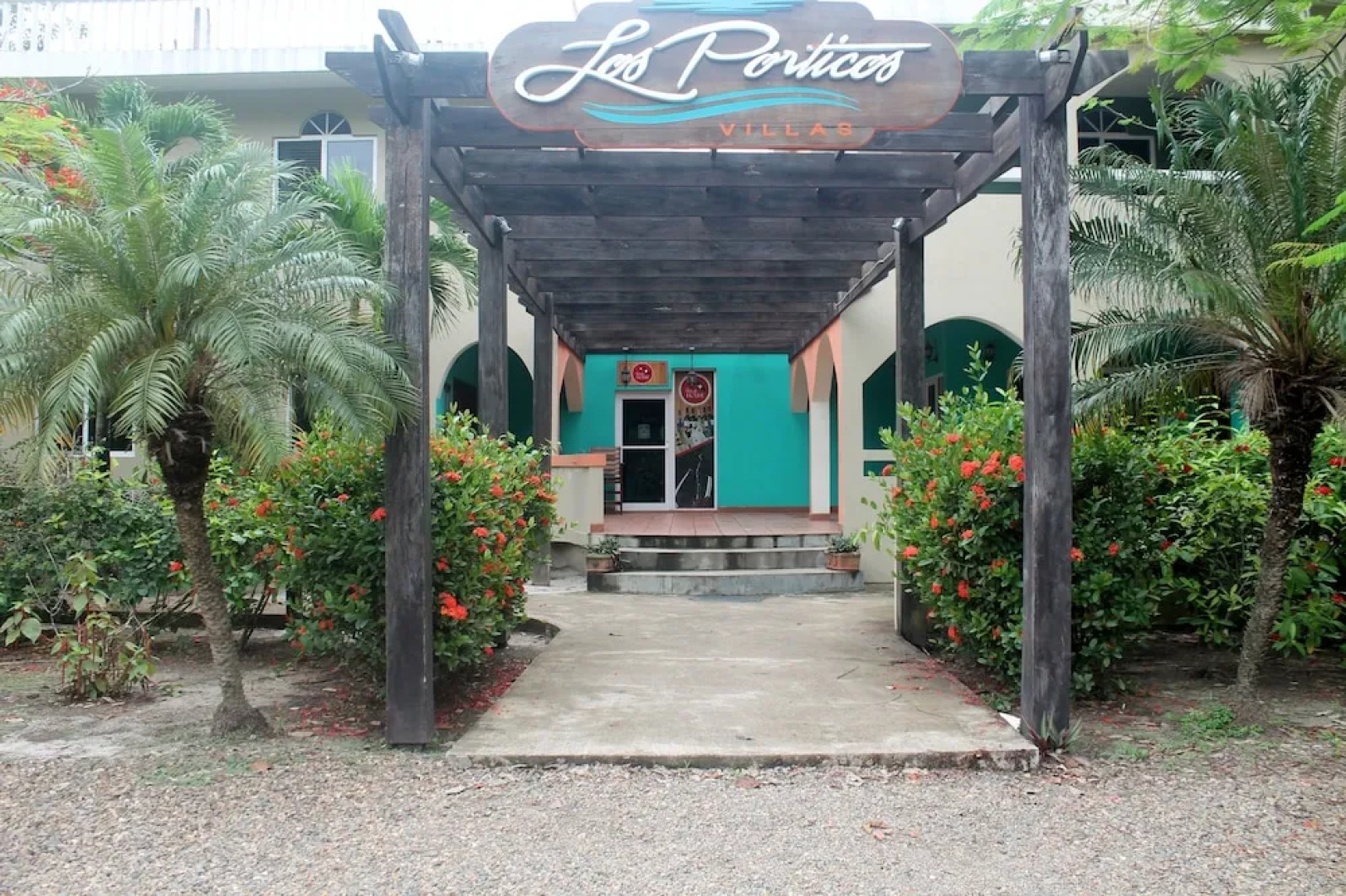 Los Porticos Villas
