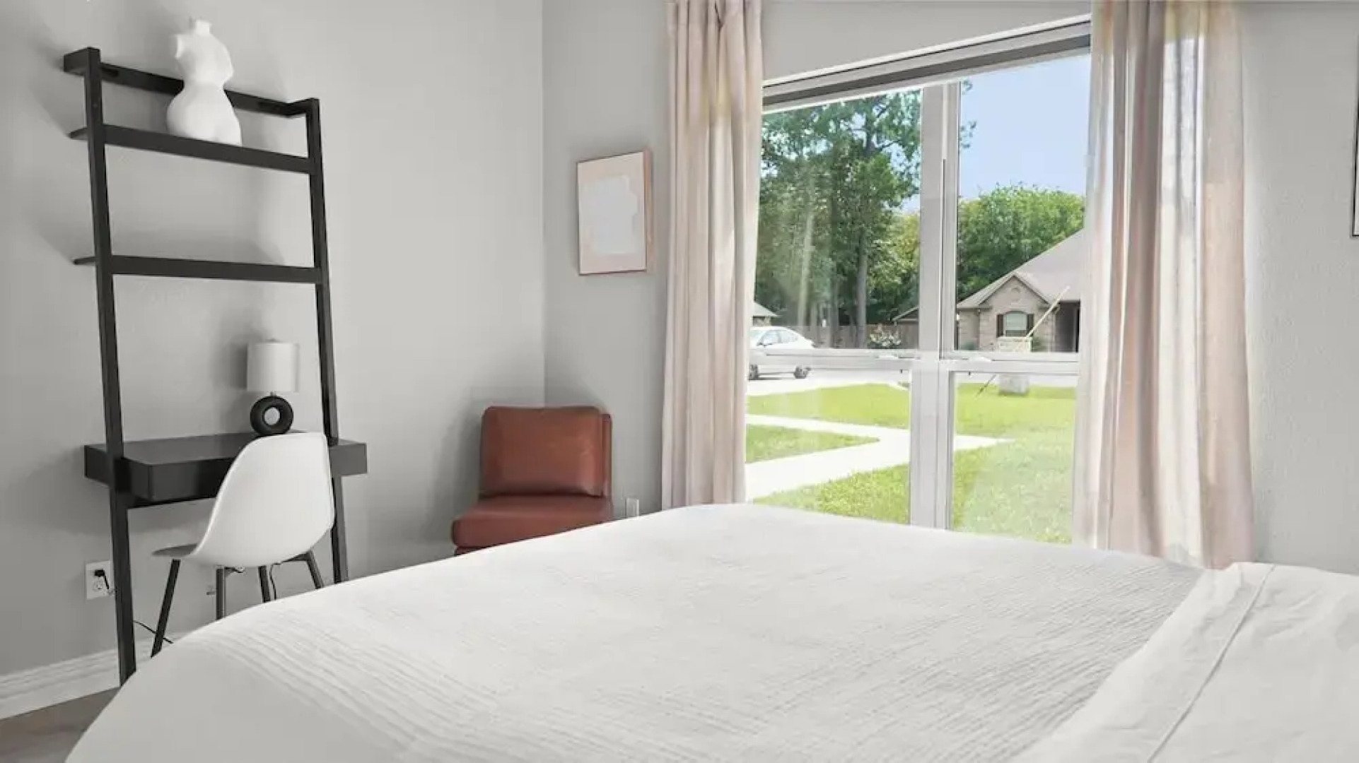 Towering Pines - 3 Beds, Near Lake, Huge Backyard