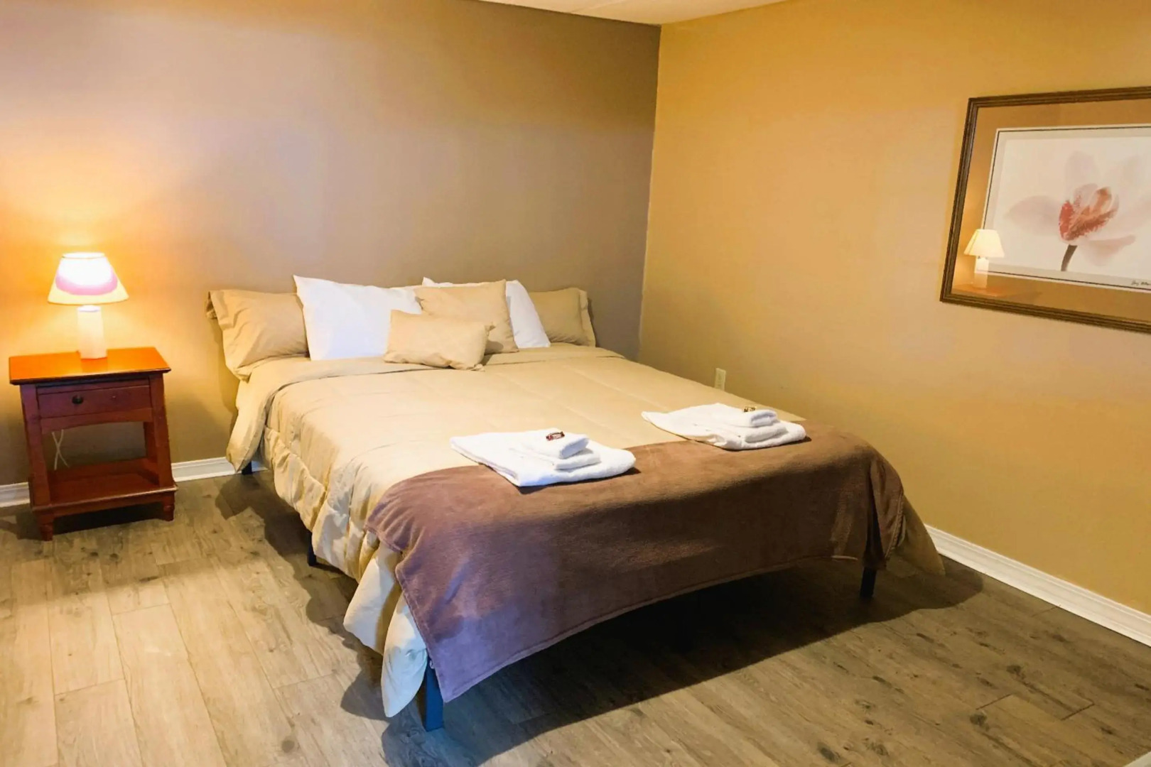 Love Hotels St John River by OYO at Fort Kent ME