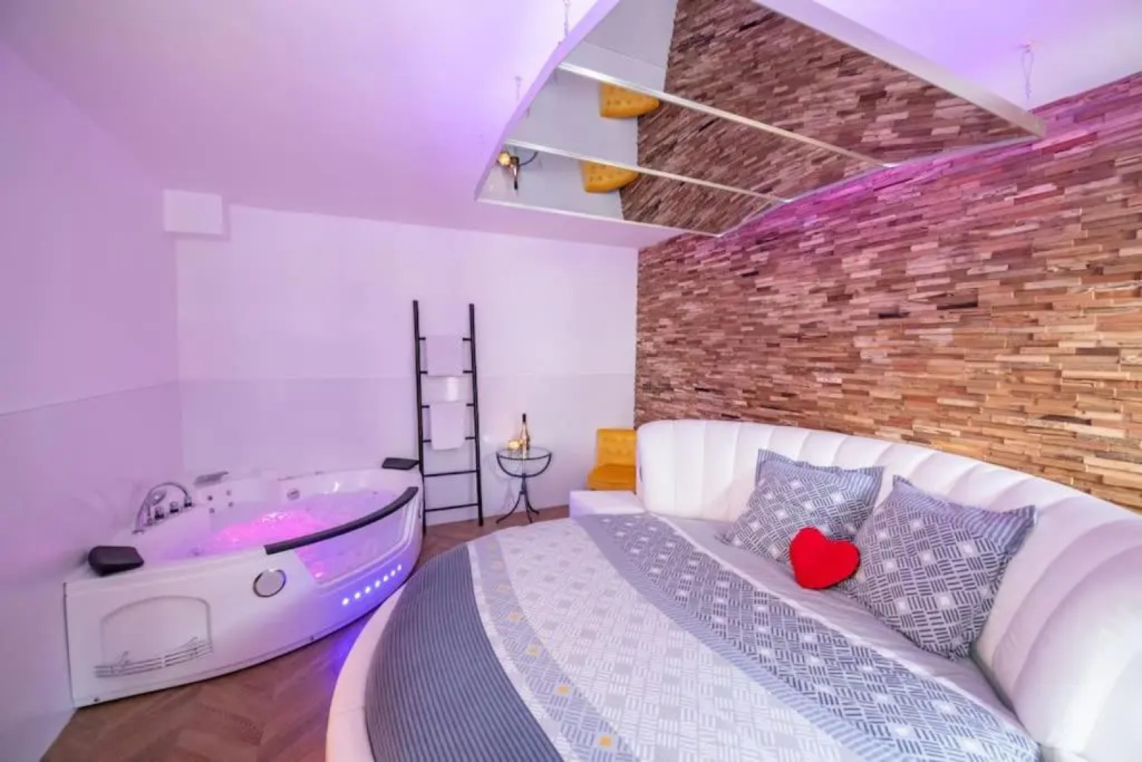 La Suite de Chantilly - Appartement de 80m2 avec Jacuzzi privé !