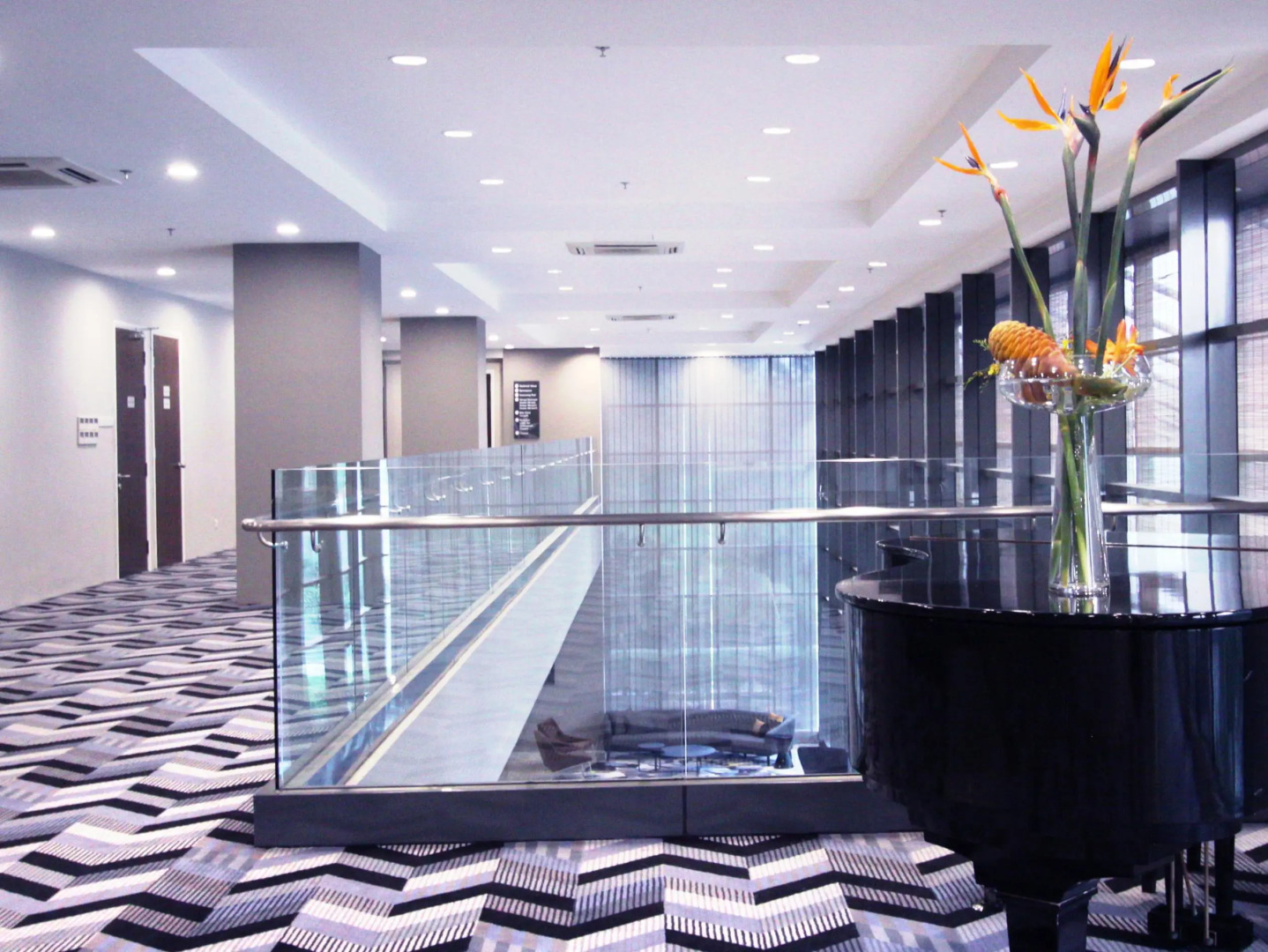 Acappella Suite Hotel