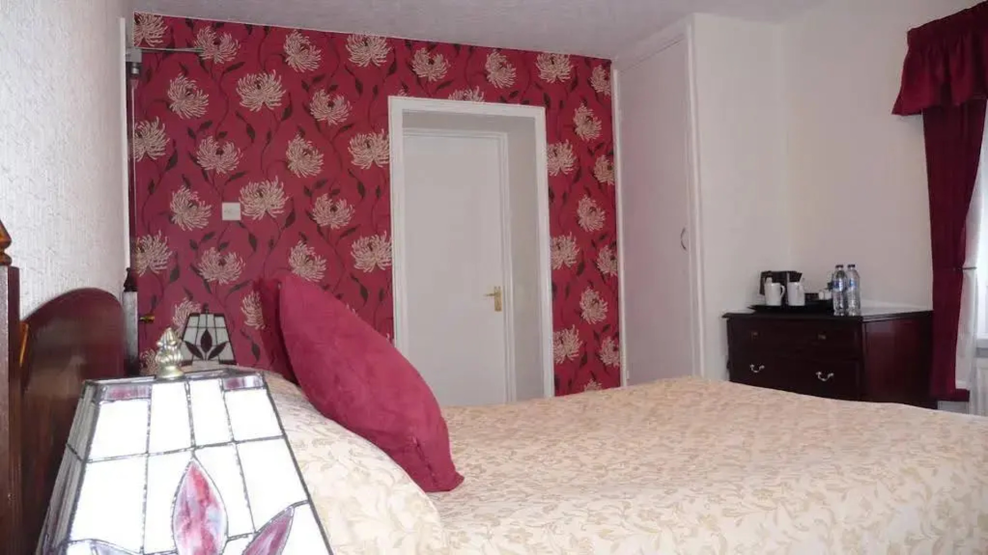 White Horse Guesthouse