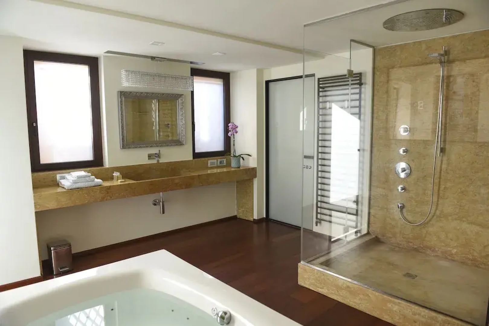 Luxury Como Lake Apartment