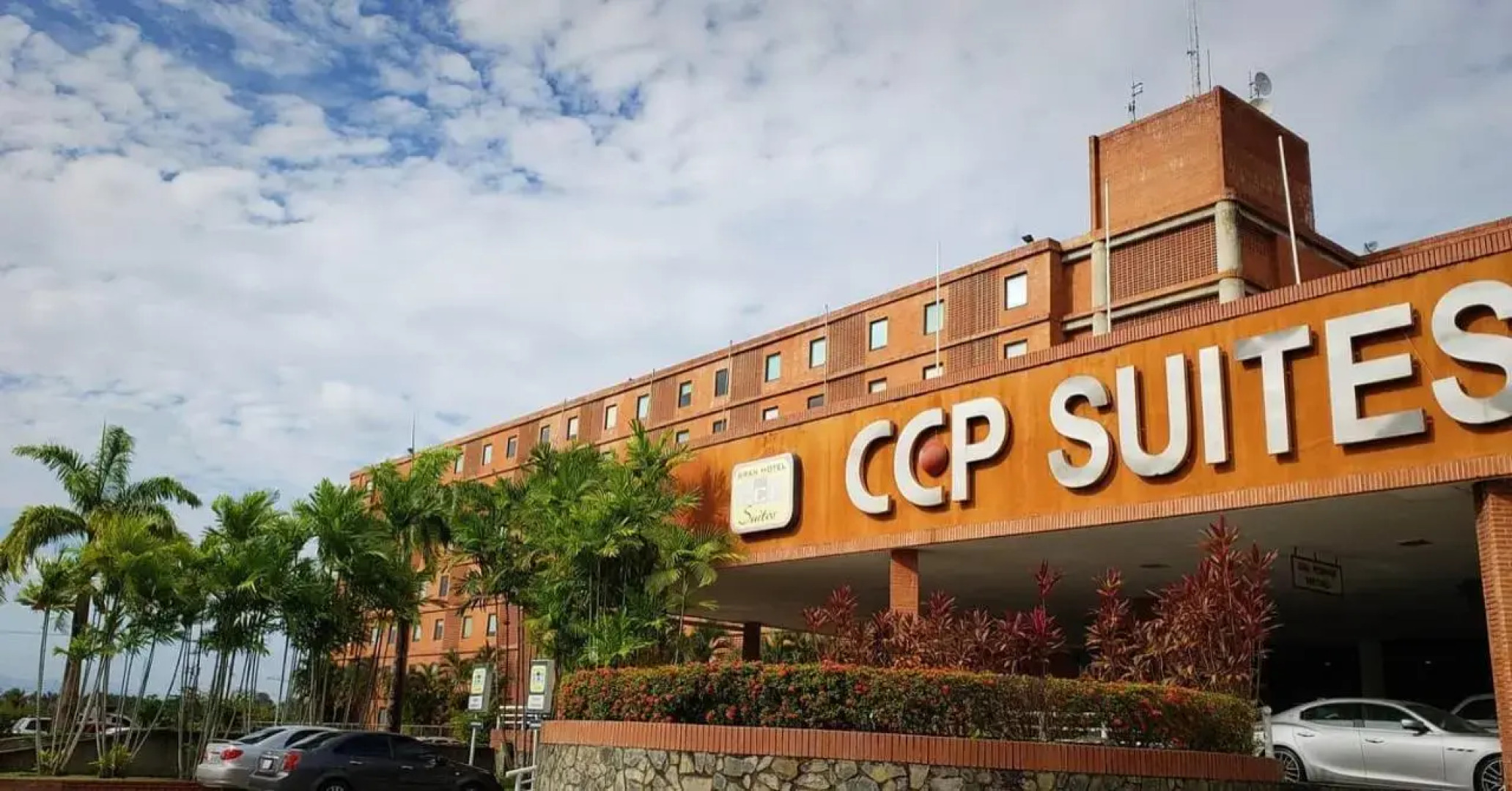 BEST WESTERN CCP Suites Business Hotel