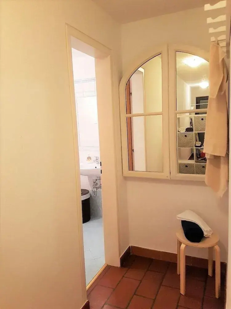 Close to Franklin College and Lugano Center