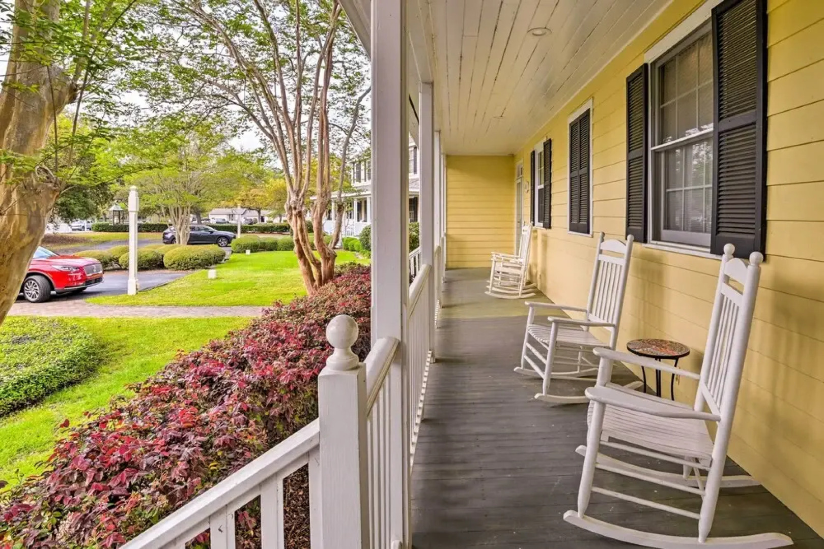 Cottage w/ Deck & Pool Access ~ 6 Mi to Beach