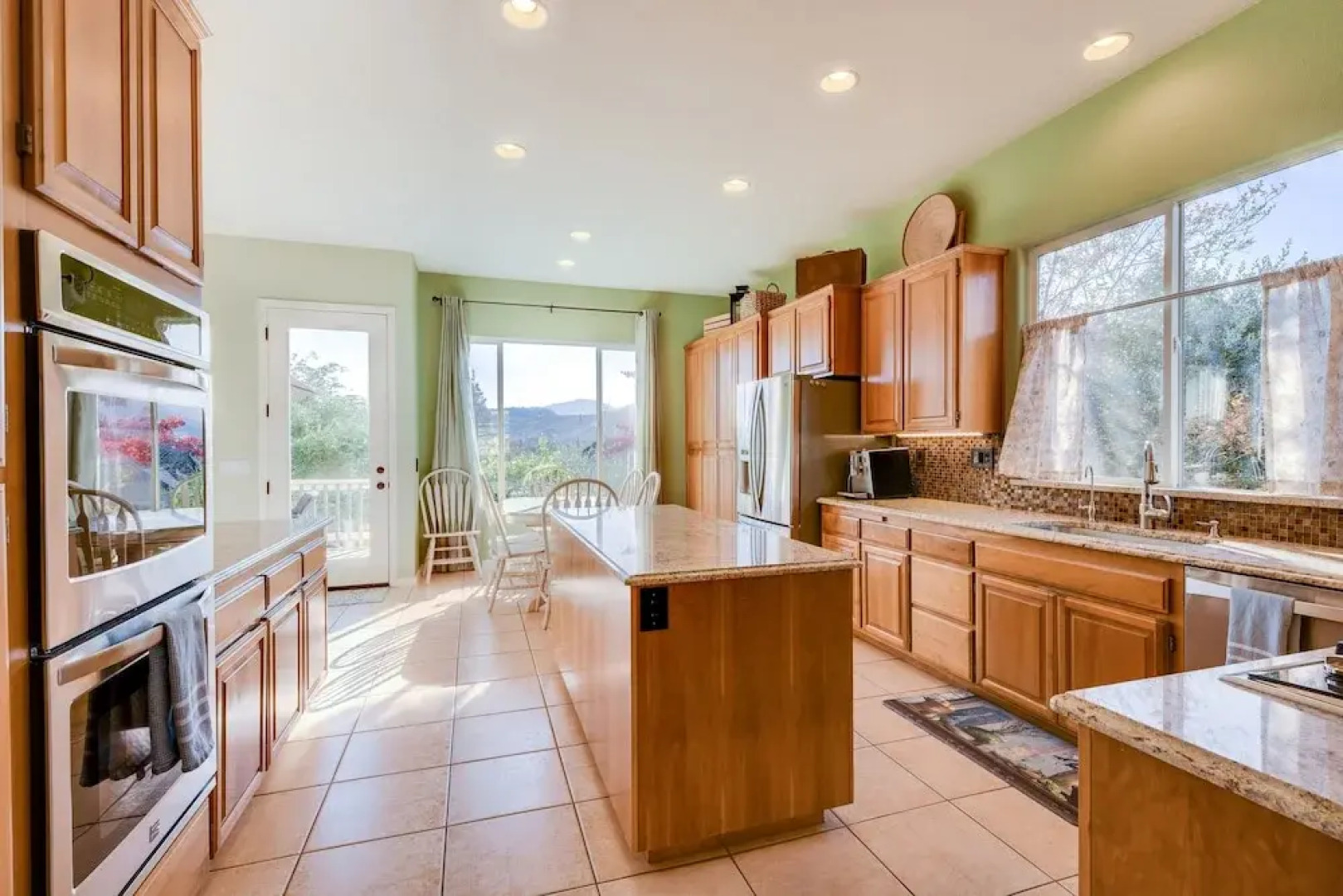 Wine-tasting, Light-filled And Kid-friendly House 5 Bedroom Home by Redawning