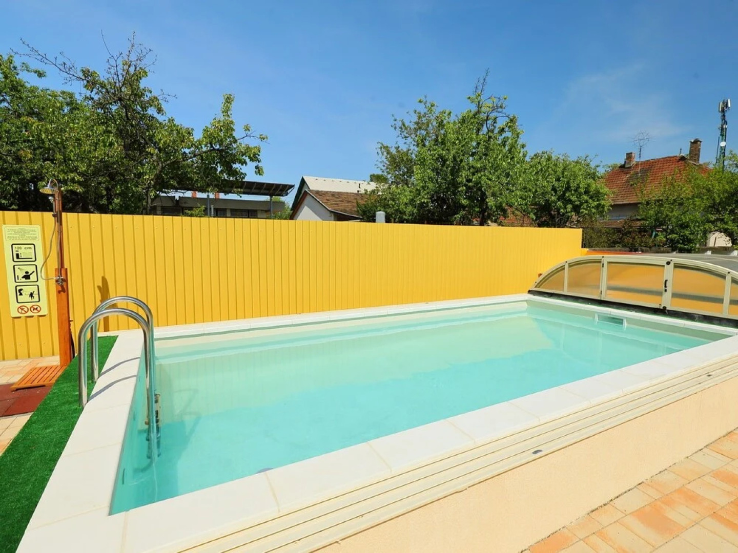 Amarillo 2 Balatonm Riaf rd