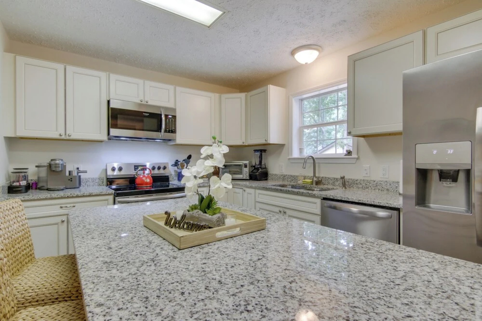 < 4 Mi to Shore: 'asteri House' in Rehoboth Beach!