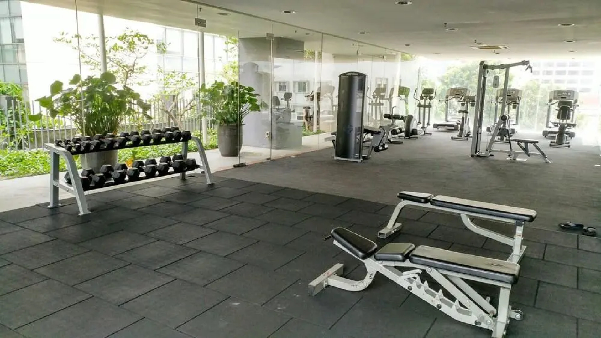 PJ8 Service Suite 2 Bedrooms Near Train Station