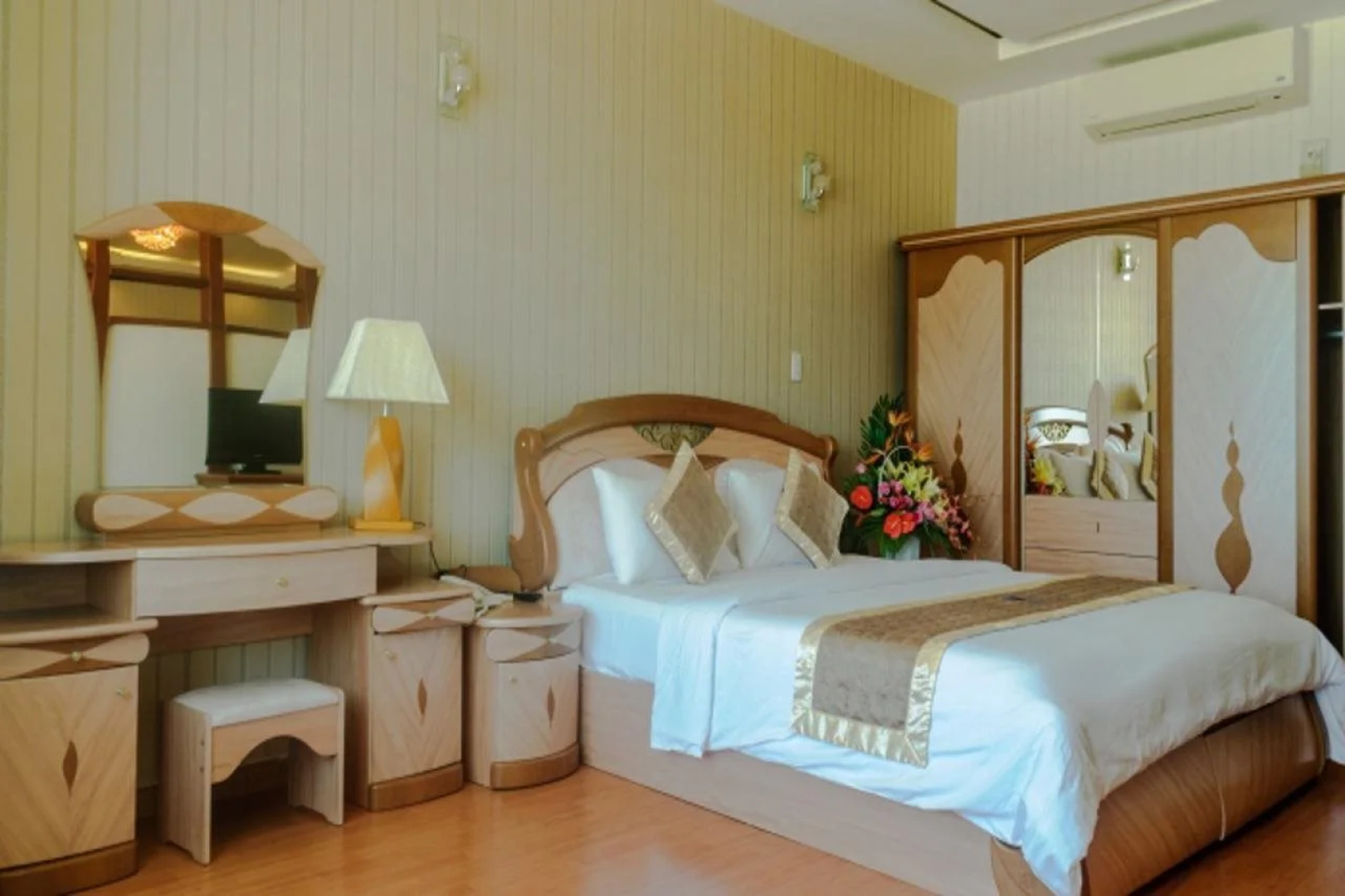 Thien An Riverside Hotel