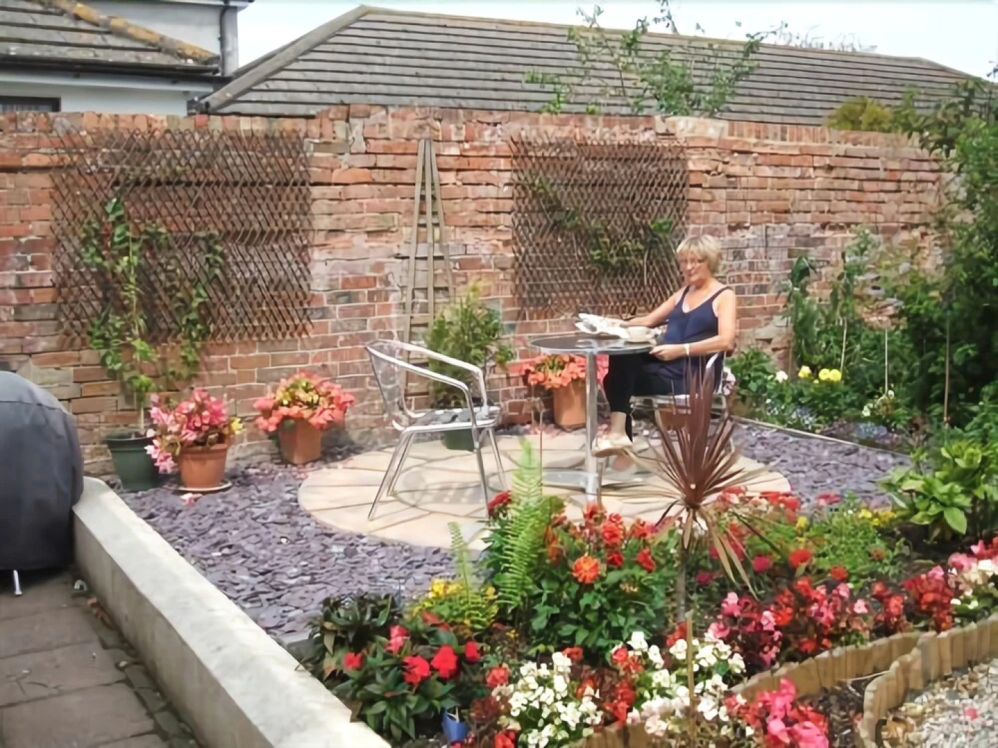 Pink House Bed And Breakfast