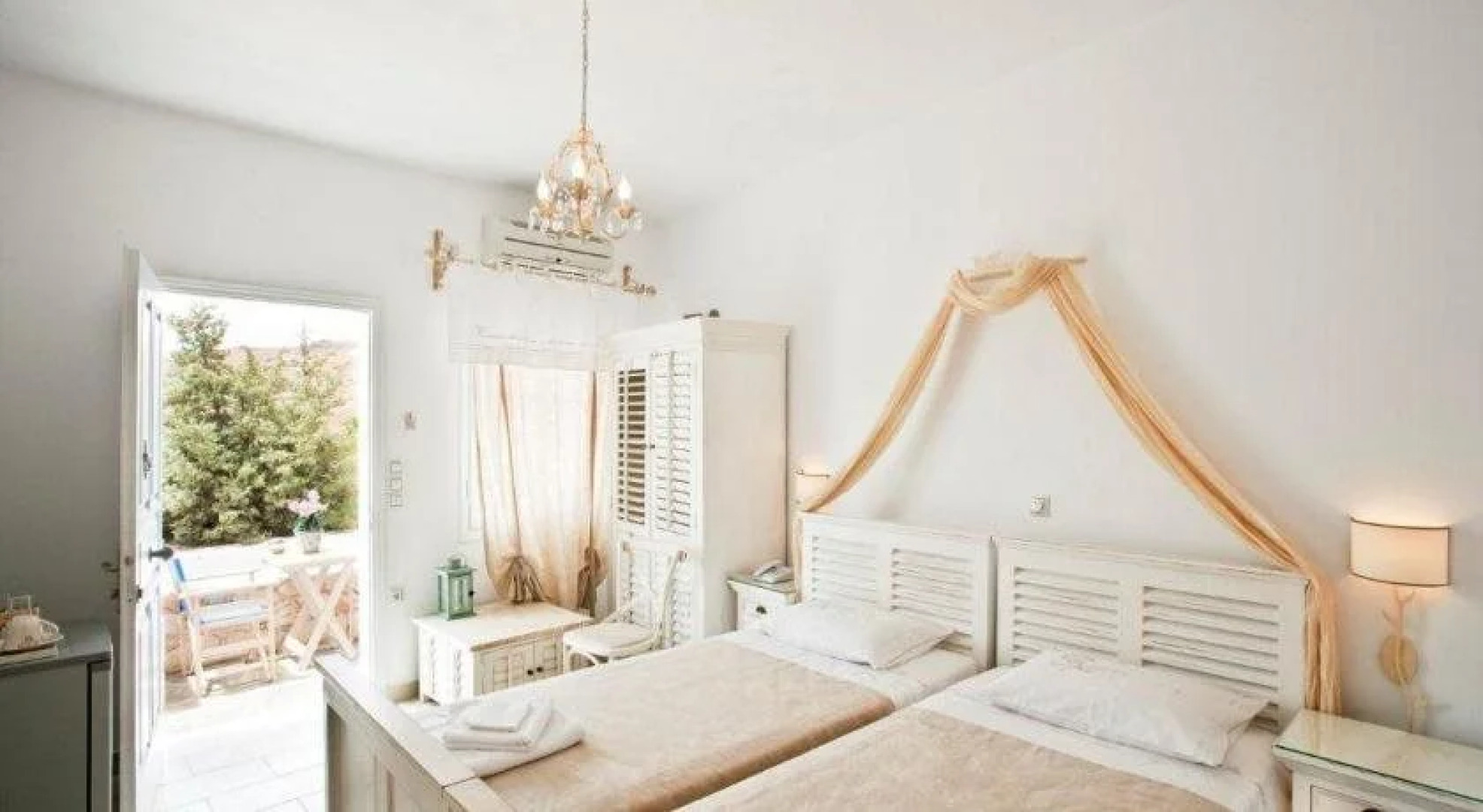 Kimolis Studios & Apartments