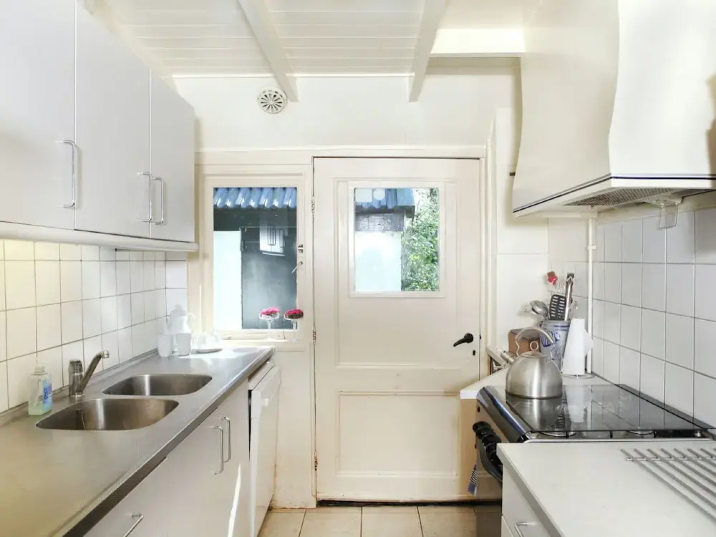 Situated in the Foreland Country Side This Detached Home