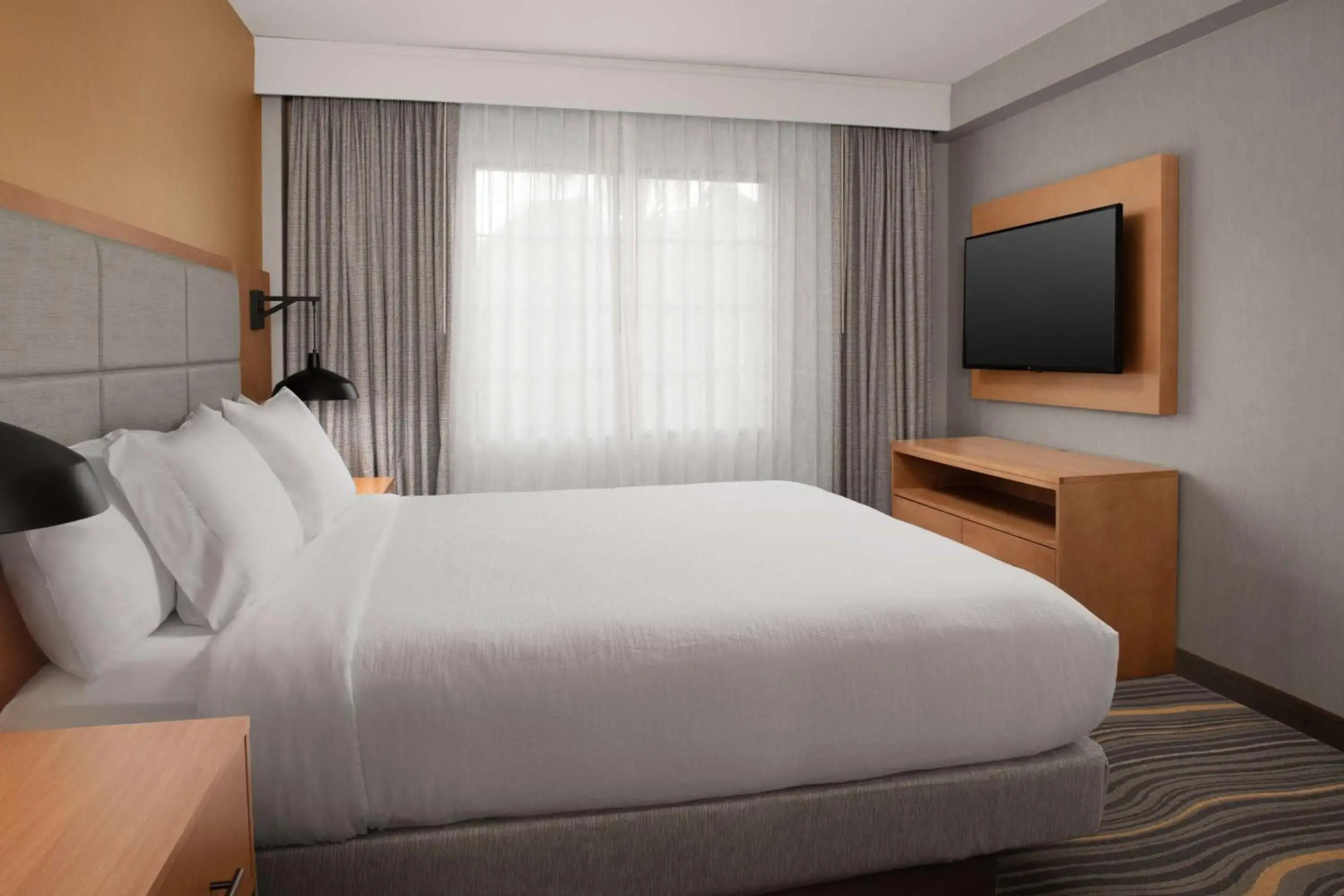 Embassy Suites La Quinta Hotel & Spa