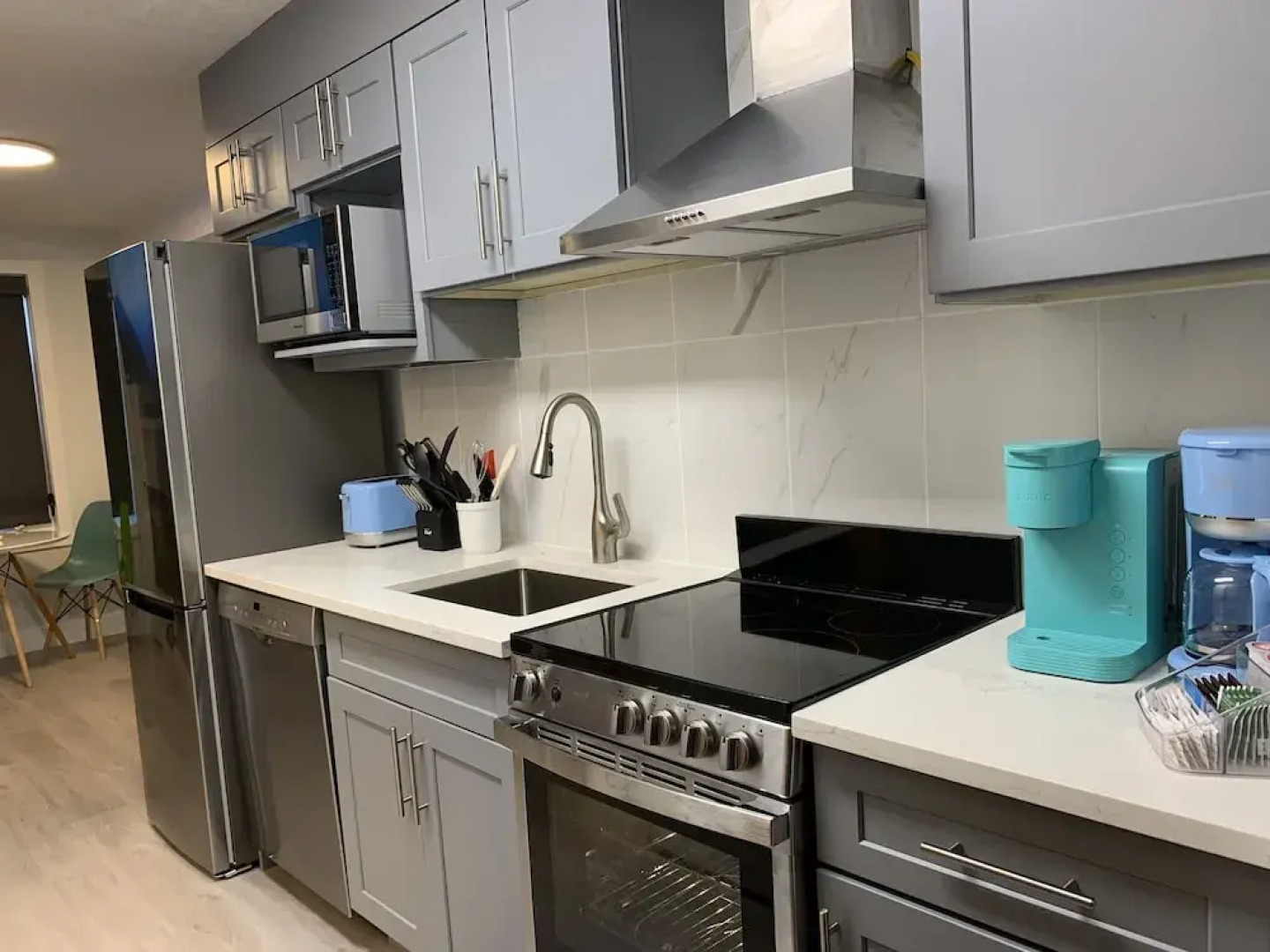 A Lovely Studio with Full Kitchen & AC