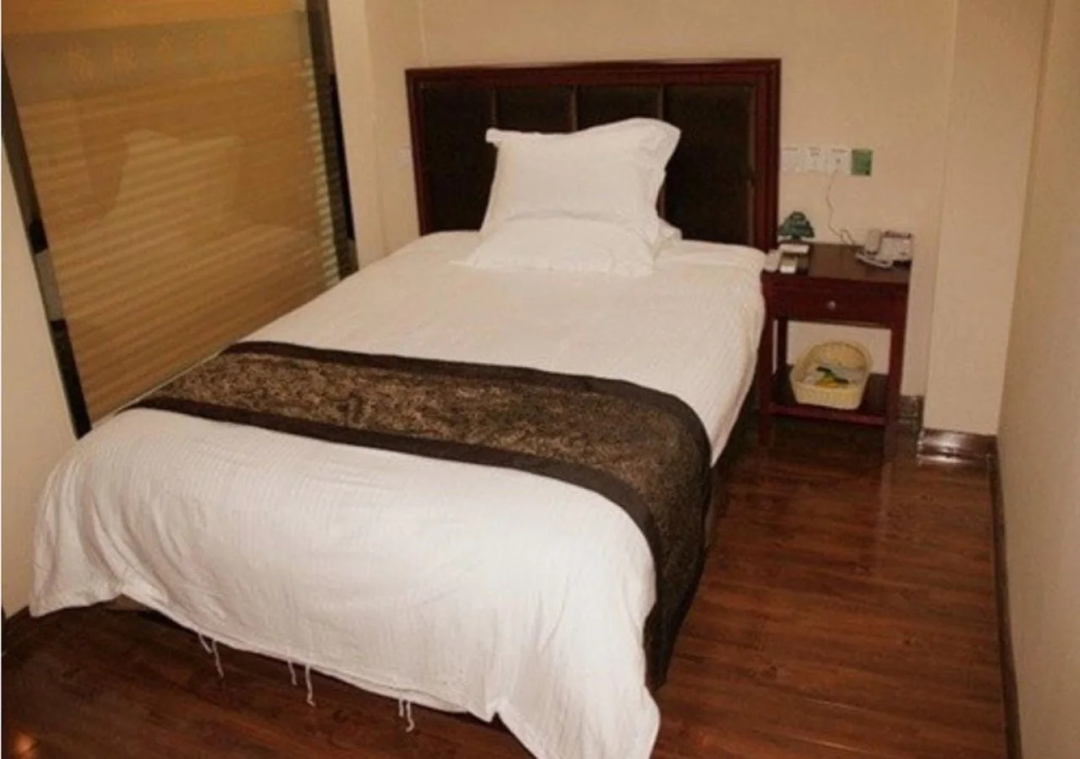 GreenTree Inn Yancheng Dongtai Railway Station Beihai East Road Express Hotel