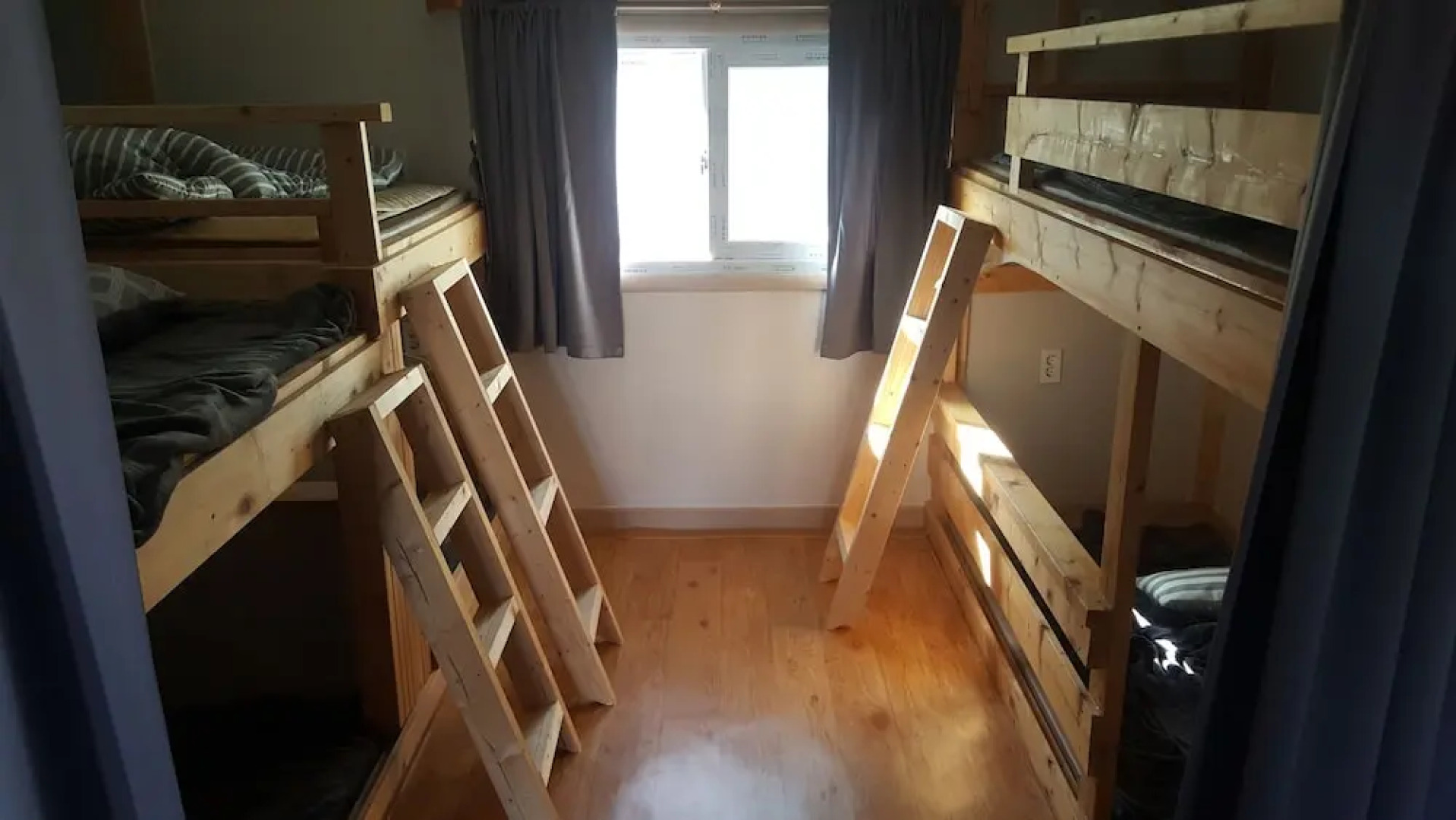 Centurial House - Hostel