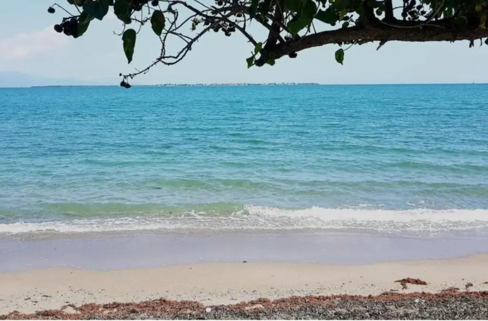 R & V Beach Front Vacation Home