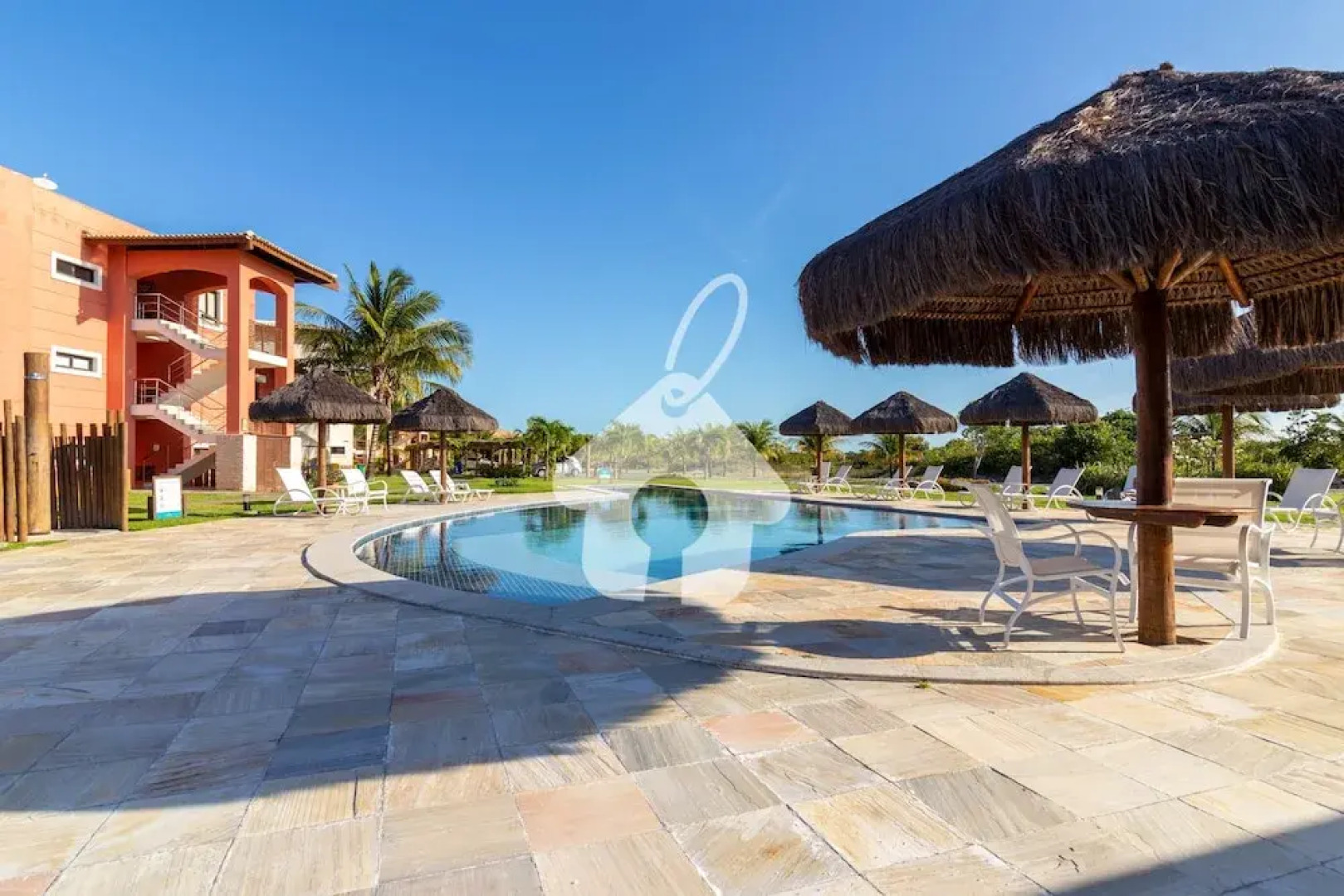 PF14 Great 2 Bedroom Apartment