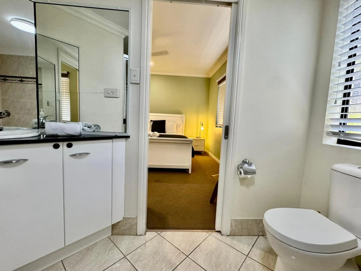 Lighthouse Apartments on The Strand - 2