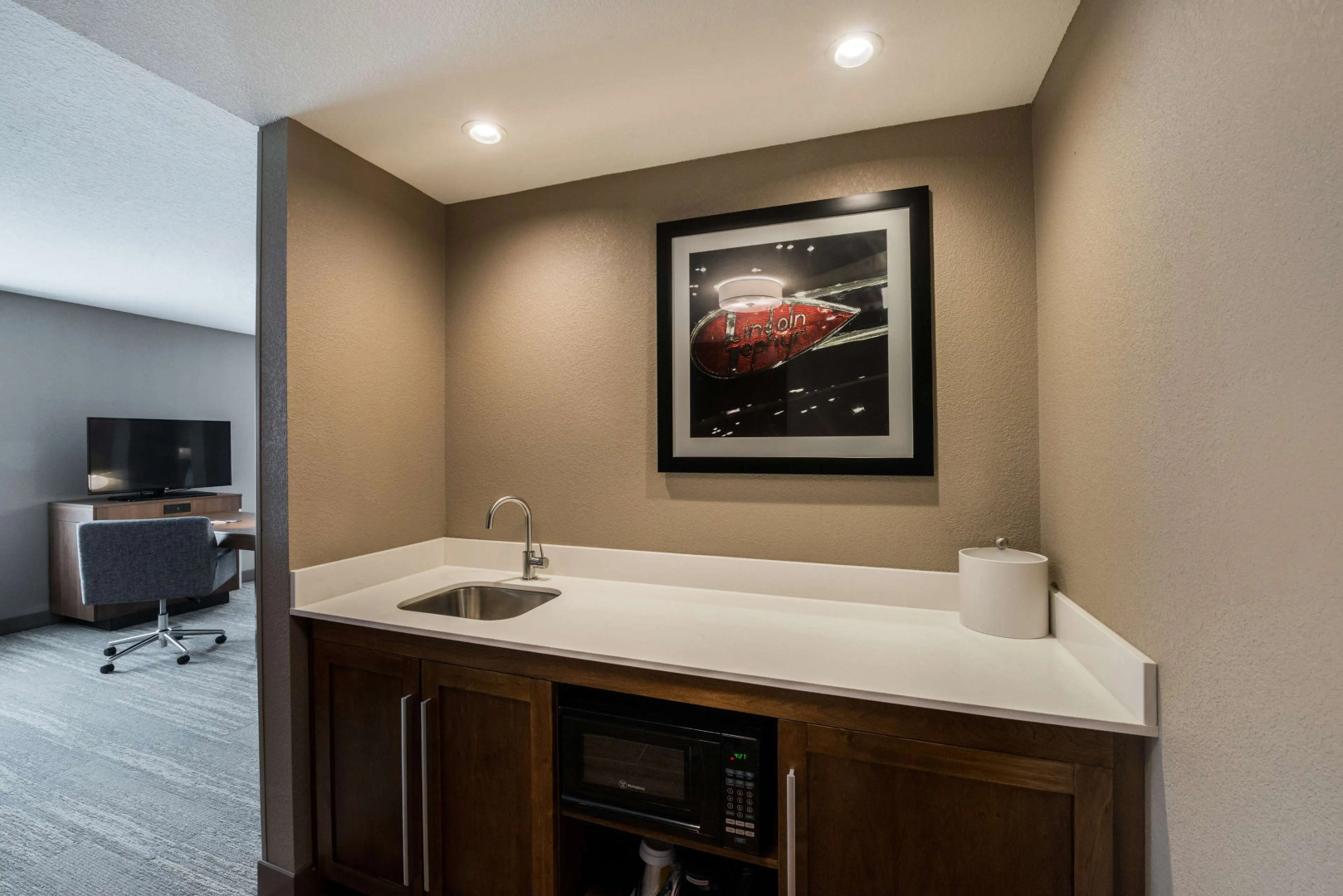 Hampton Inn & Suites Wixom