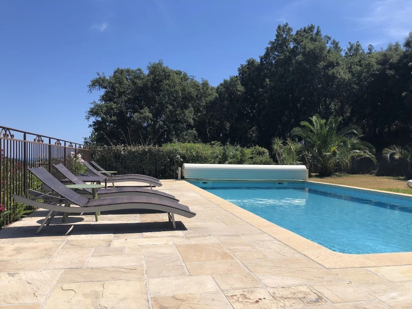 Captivating Villa in Le Plan-de-la-tour with Swimming Pool