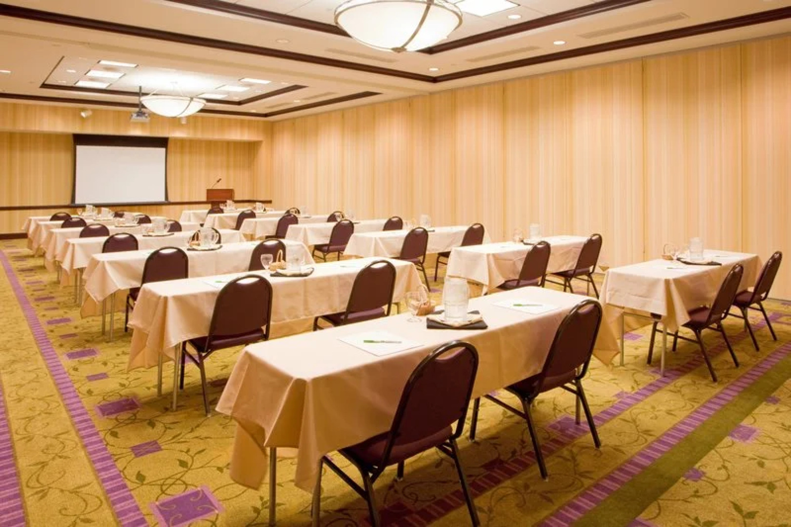 Doubletree By Hilton Front Royal Blue Ridge Shadows