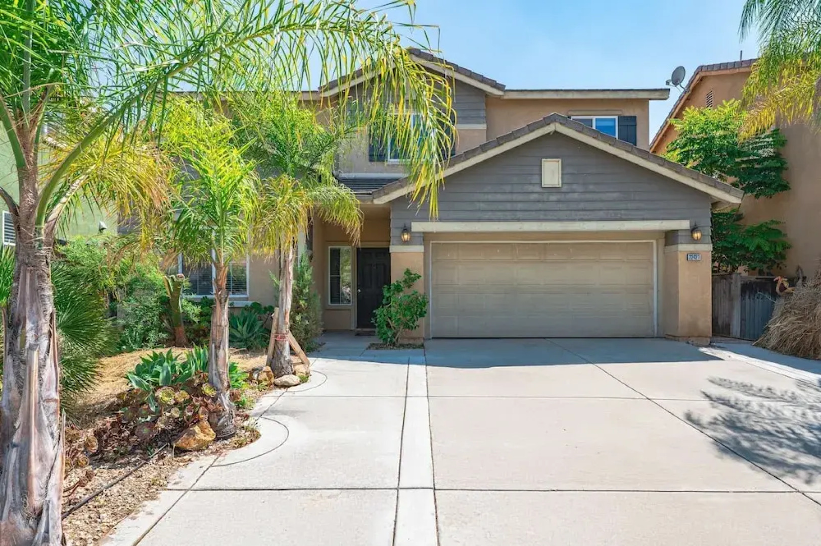 Bright Airy 5B Home Workspace Outdoor Lounge